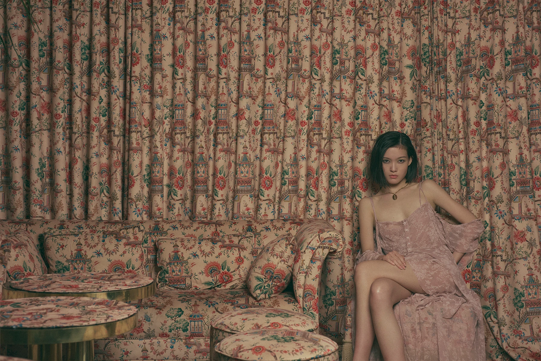 Платье Ann Demeulemeester, колье Nisi Jewelry