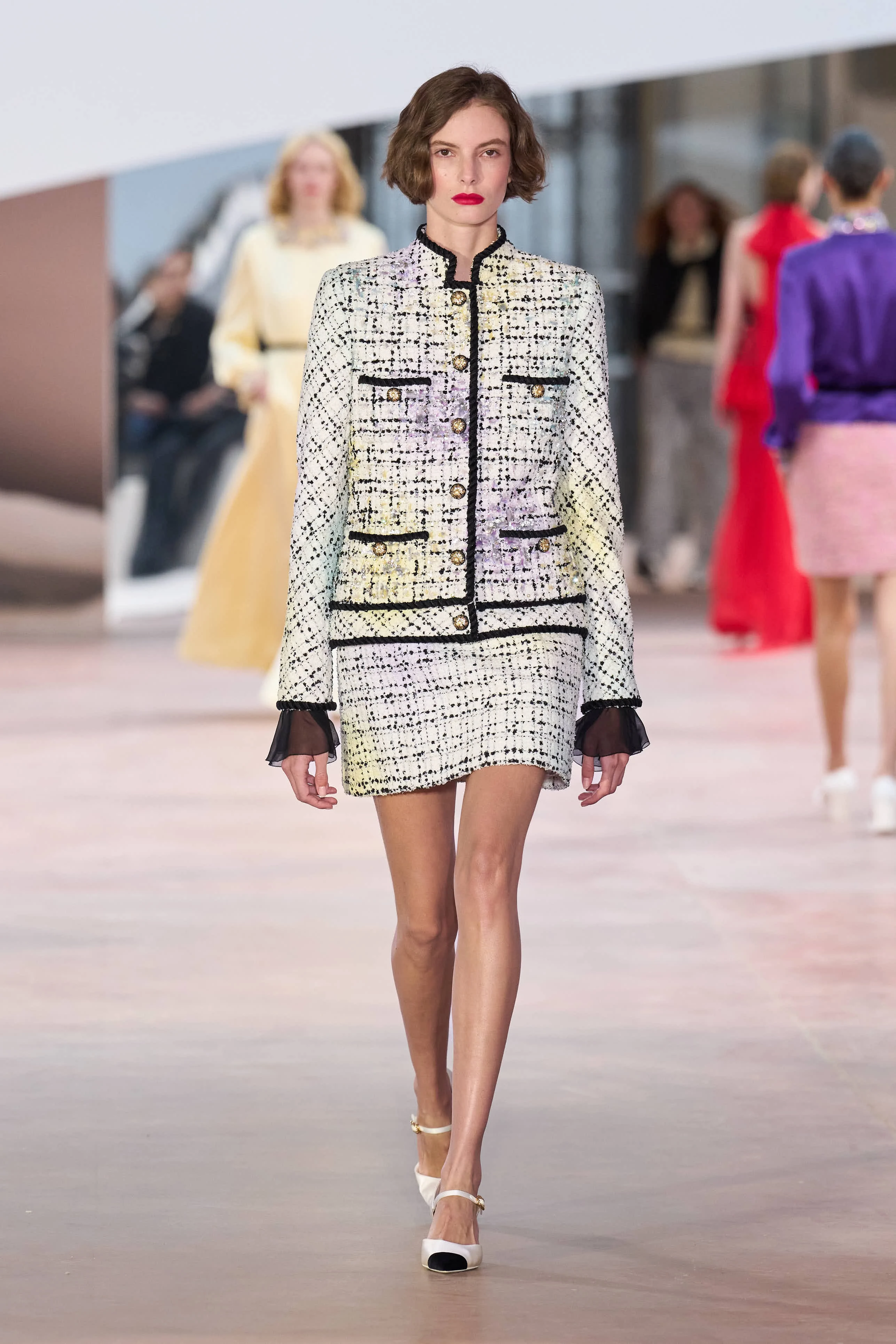 110 лет высокой моды: кутюрная коллекция Chanel весна 2025