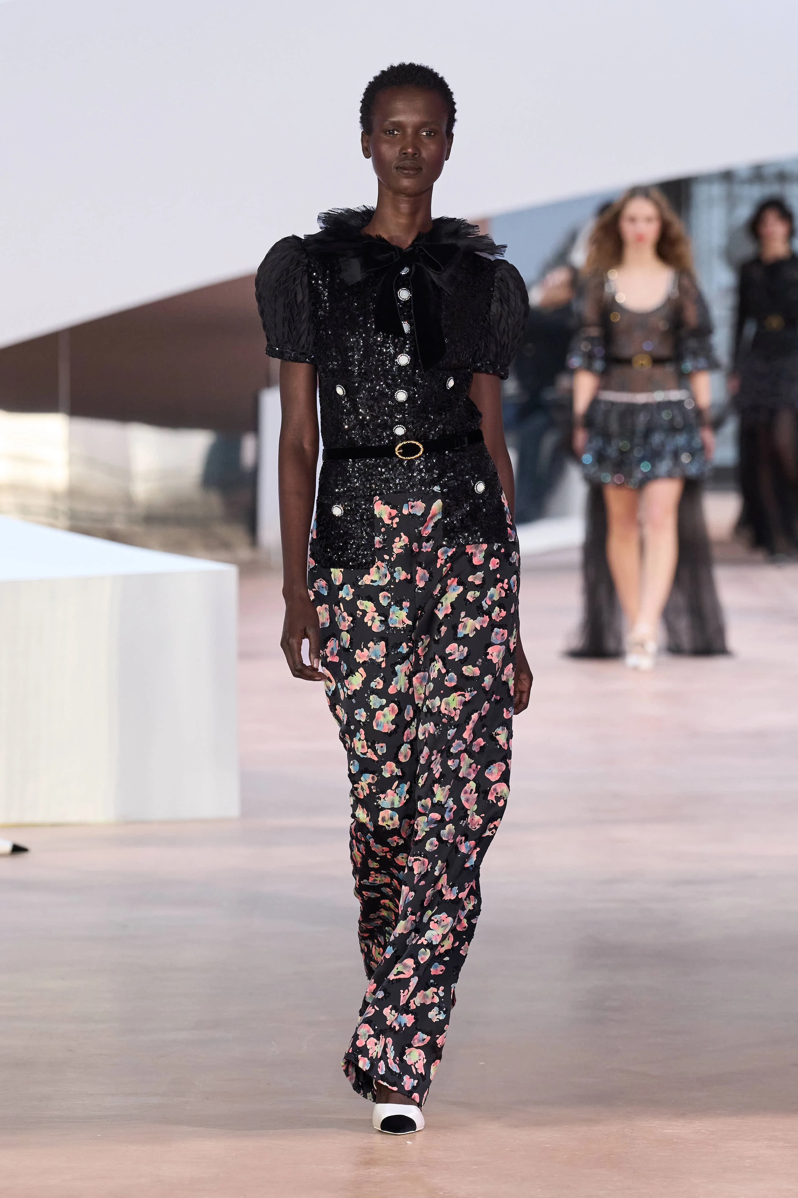 110 лет высокой моды: кутюрная коллекция Chanel весна 2025