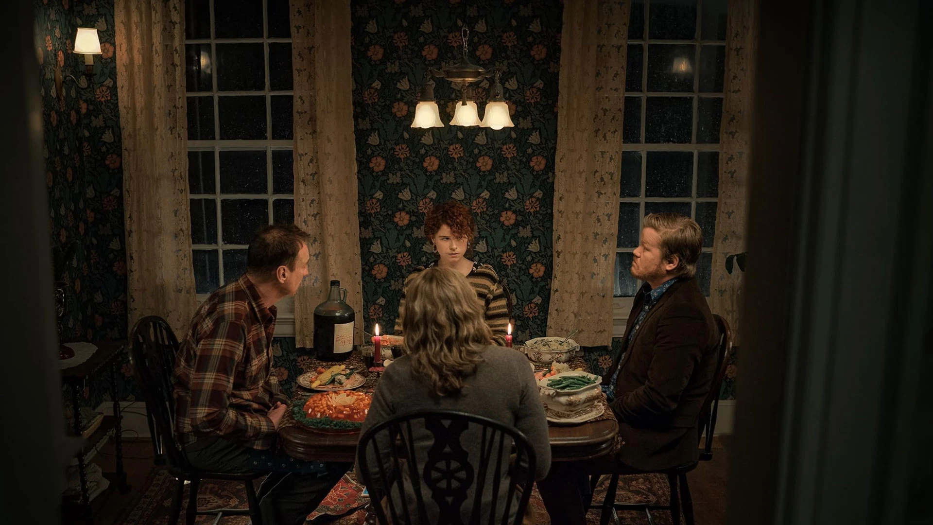 Кадр из фильма «Думаю, как все закончить», 2020 год| IMDb