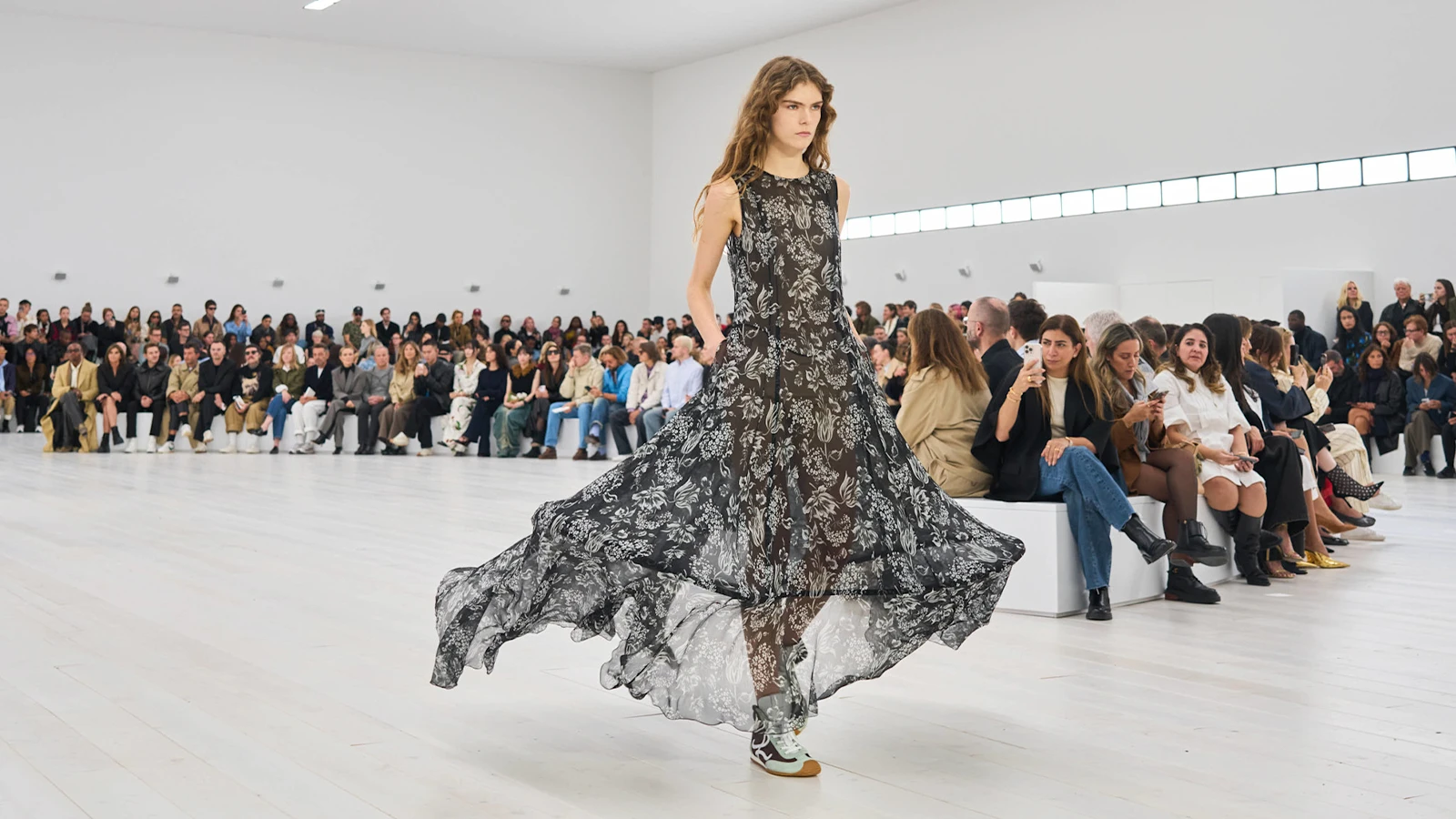 Loewe SS2025 | spotlight.com