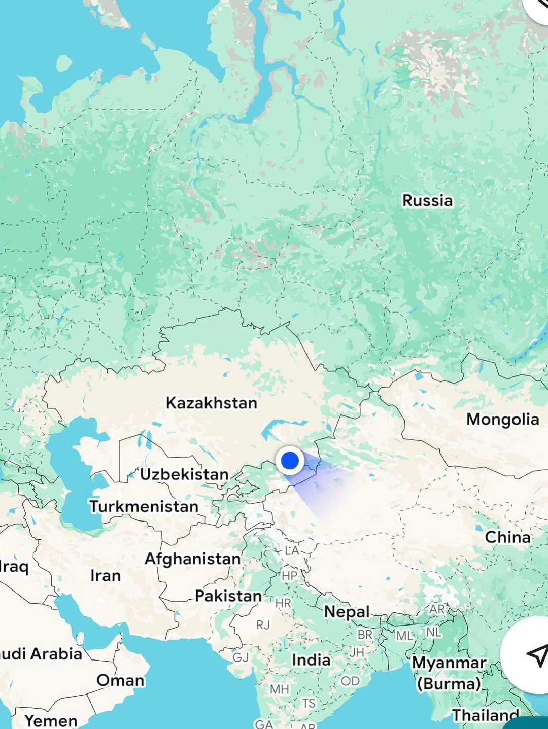 Instagram | ali.farooqui23