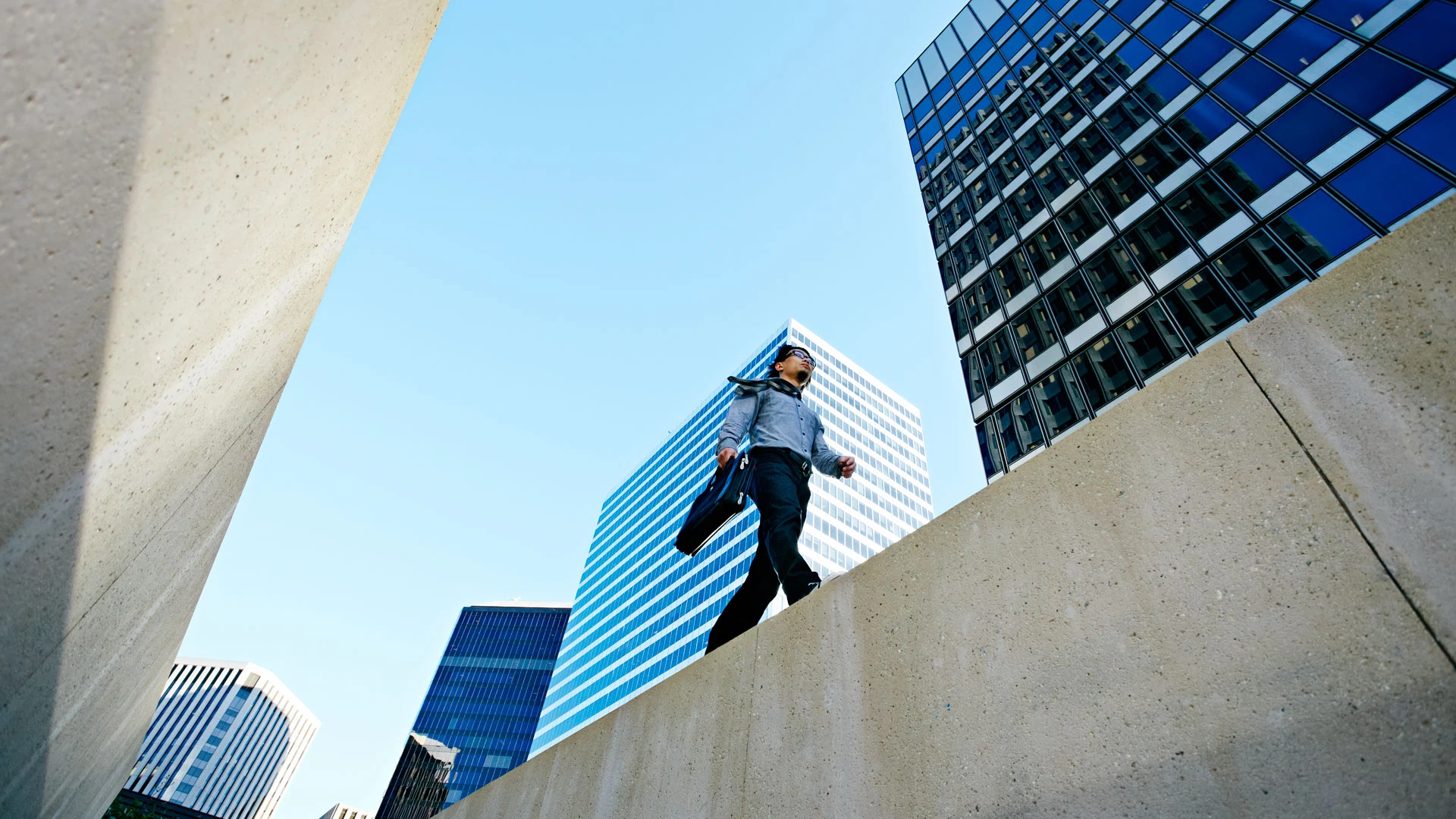 Покупка квартиры продолжает оставаться одним из реальных способов сохранить накопления | Getty Images