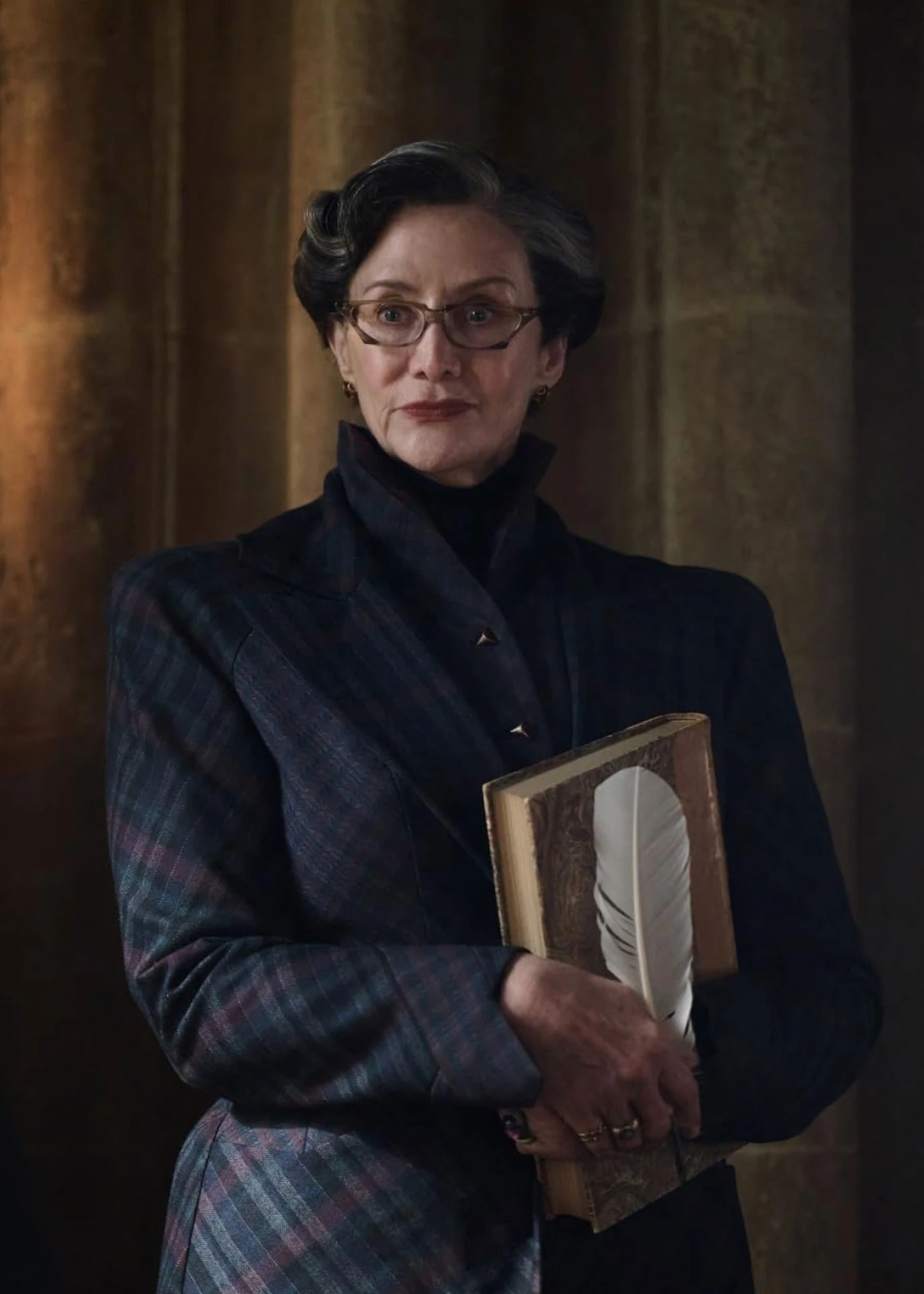 Джанет Мактир в роли Минервы Макгонагалл | Кадр из сериала «Гарри Поттер» | IMDb