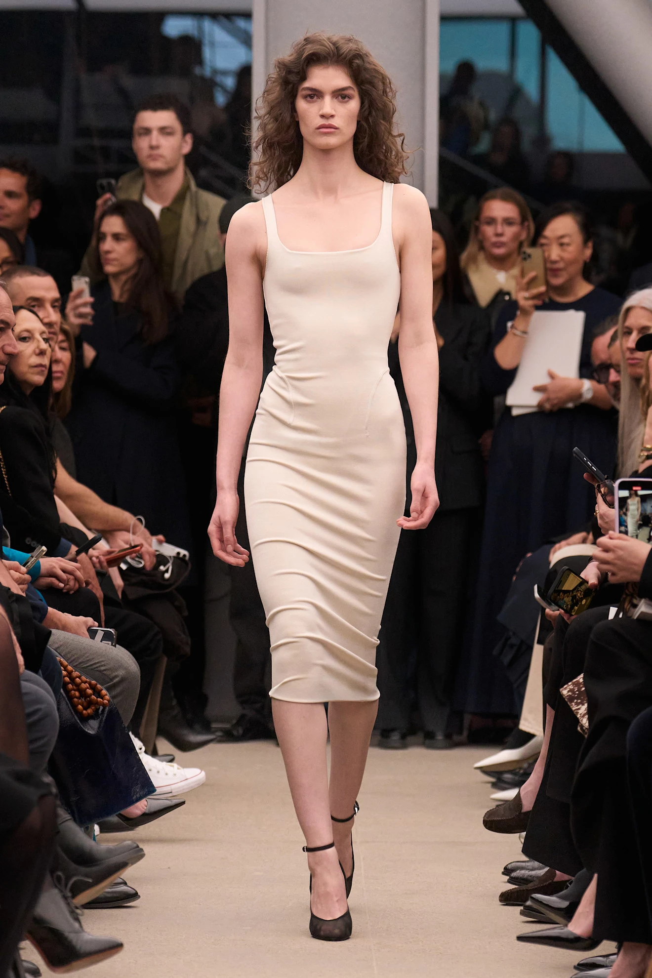 Показ Alaïa осень-зима 2026 | Spotlight