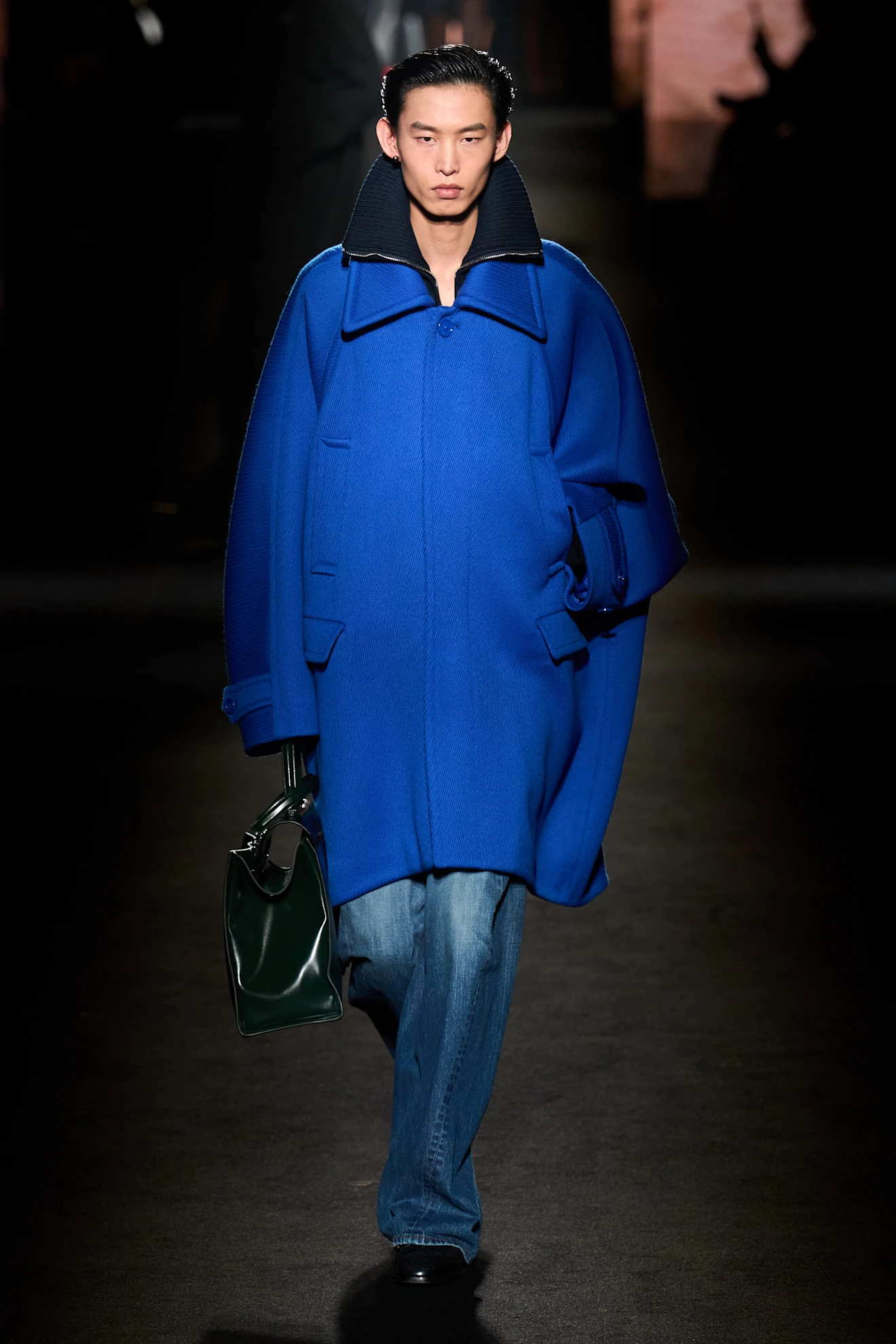 Показ Balenciaga осень-зима 2026 | Spotlight