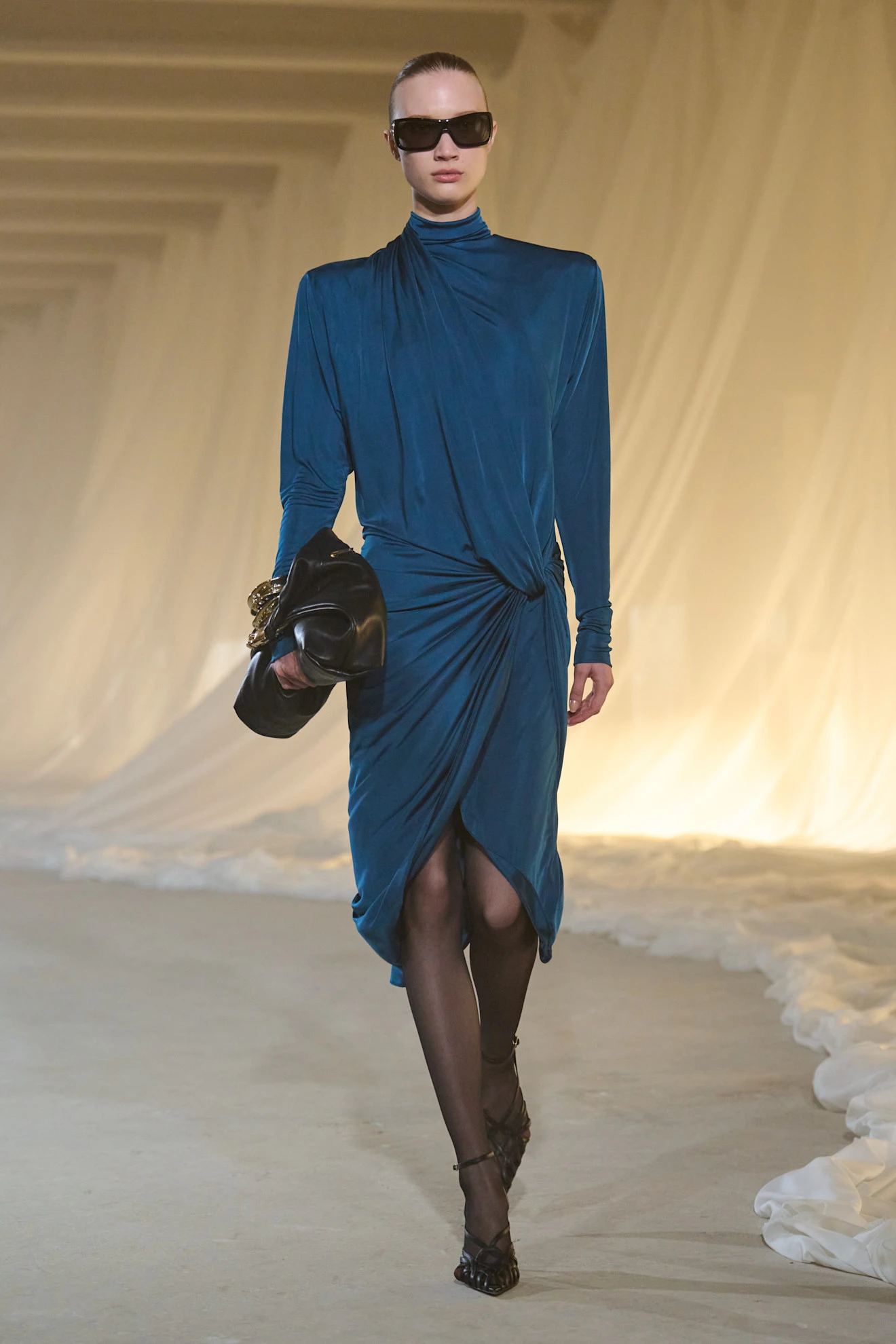 Показ Balmain осень-зима 2026 | Spotlight