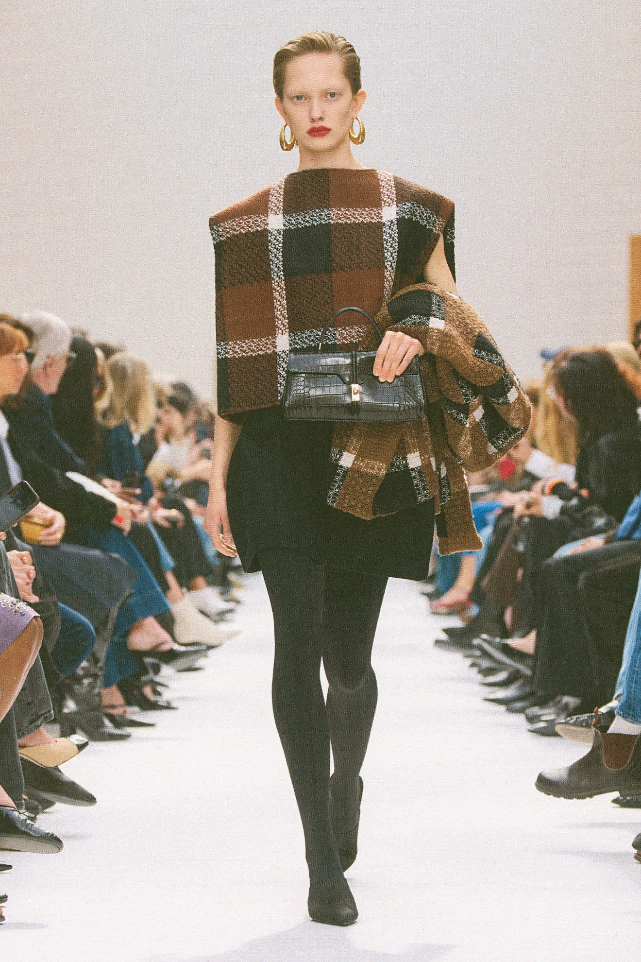 Показ Celine осень-зима 2026 | Spotlight