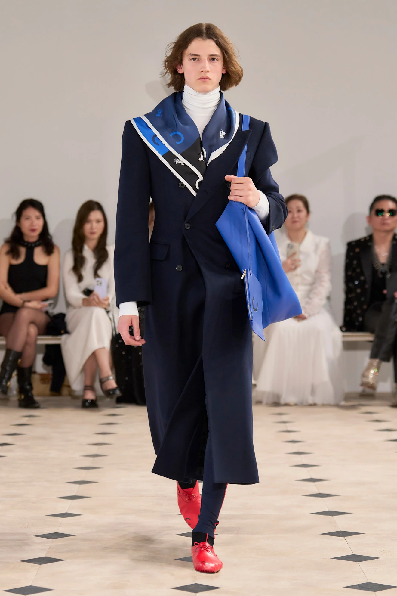 Показ Celine 2026 | Spotlight