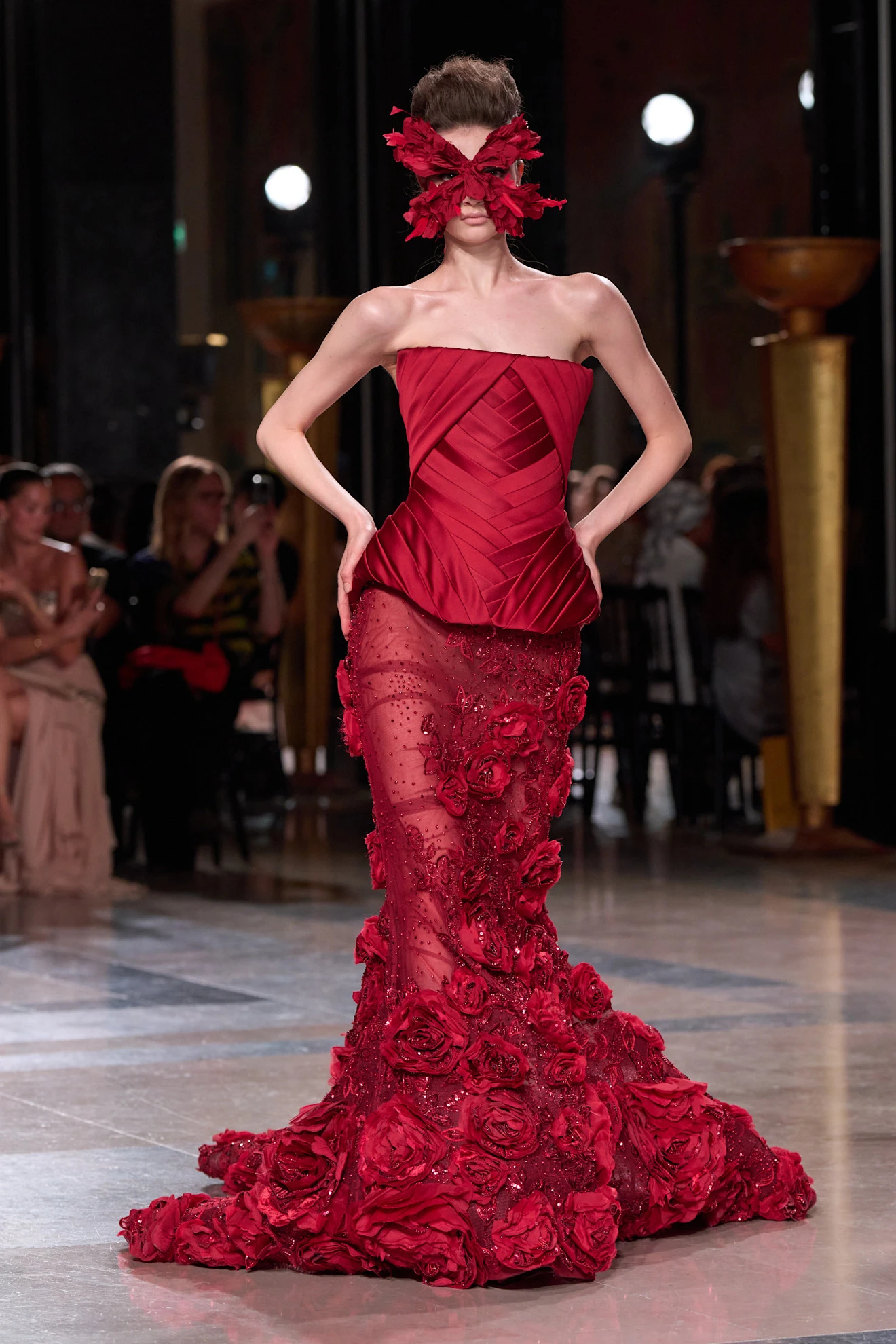 Elie Saab | Показ Haute Couture осень-зима 2026 | Spotlight
