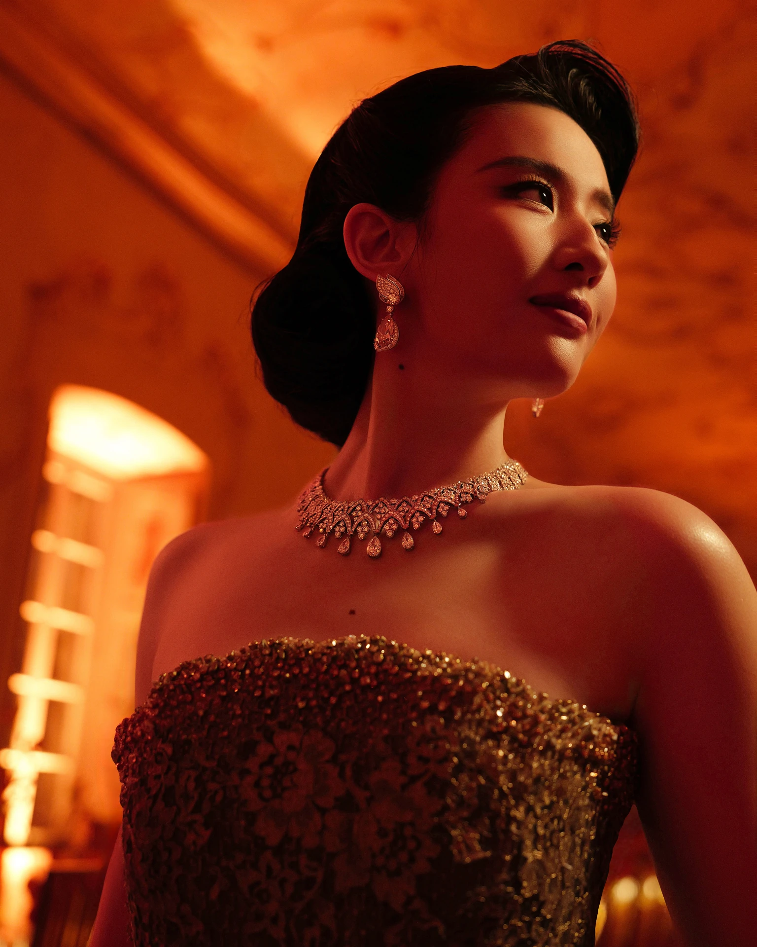 Актриса Лю Ифэй в украшениях Eclettica High Jewelry | Фотограф: Грег Уильямс | Архив пресс-службы
