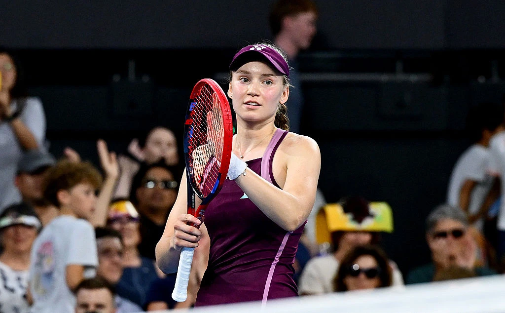Елена Рыбакина на чемпионате в Брисбене / Bradley Kanaris / Getty Images