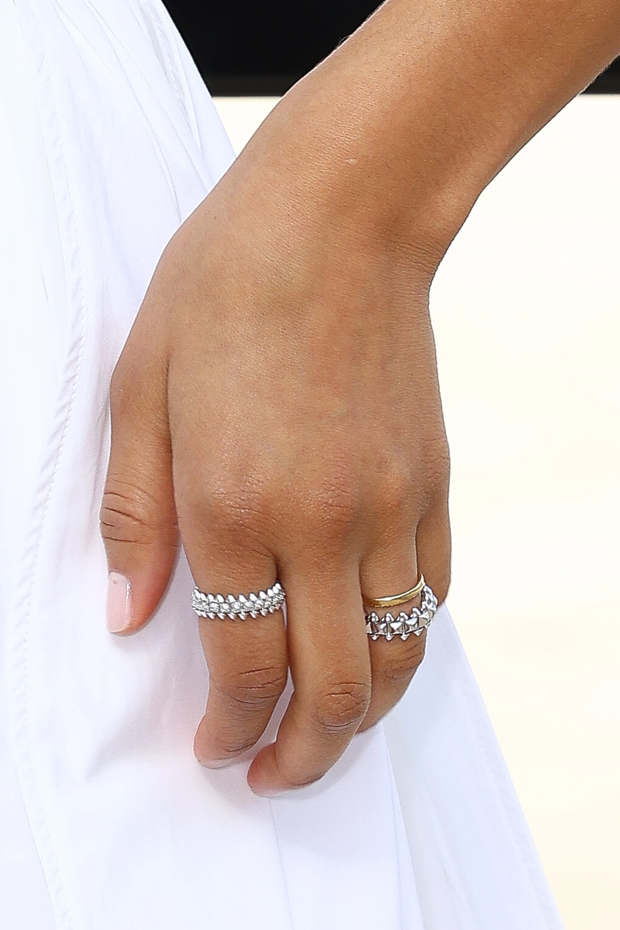 Зендея на показе женской коллекции Louis Vuitton осень/зима 2026-2027 в рамках Парижской недели моды | Фото: Марк Пиасецки | Getty Images