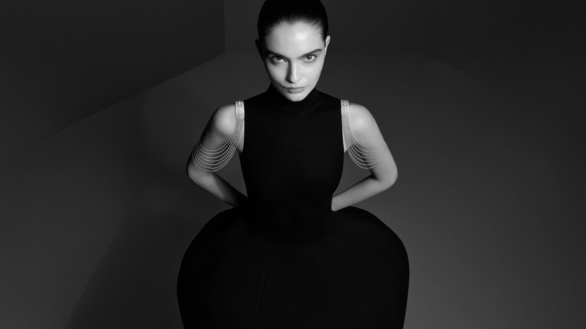 Украшение-трансформер The Silhouette из коллекции Histoire de Style 2026 | Архив пресс-служб