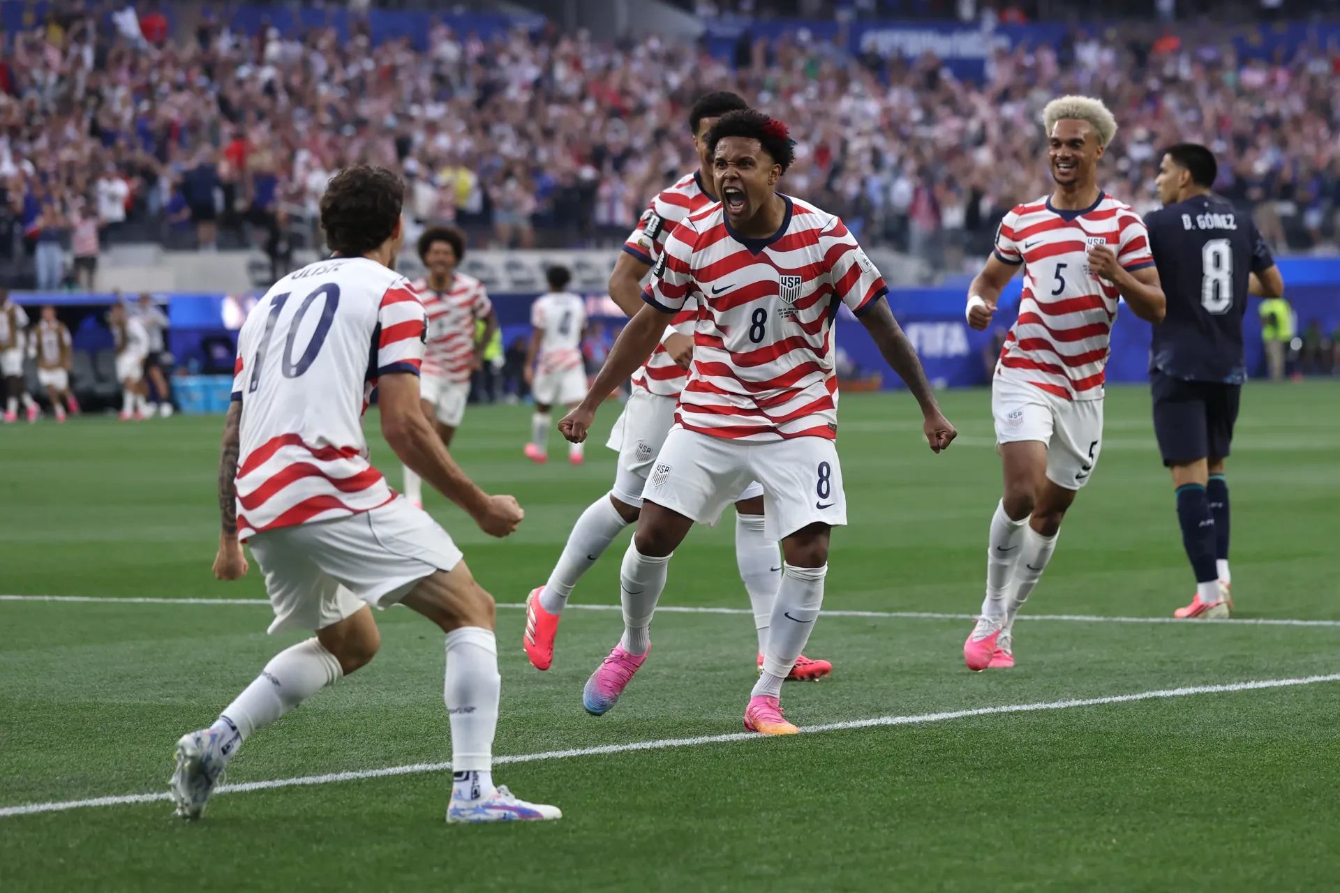 Сборная США | Dean Mouhtaropoulos / Getty Images