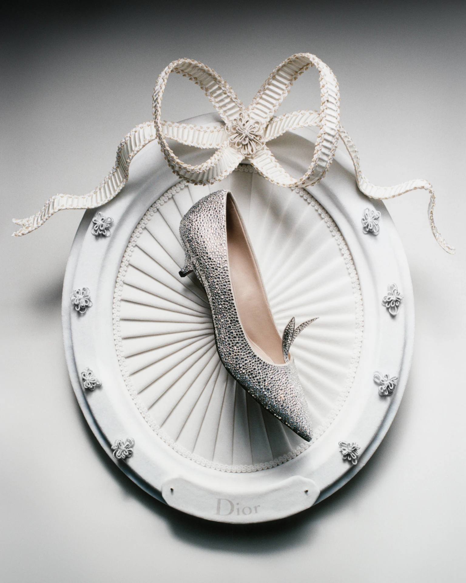 Лодочки со стразами, Dior | Архив пресс-служб