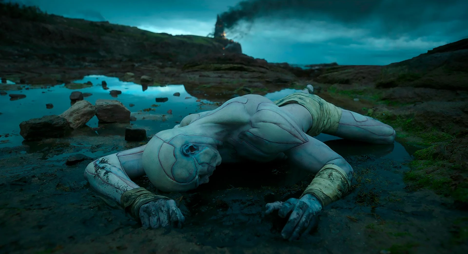 Кадр из фильма «Франкенштейн» (2025) | IMDb