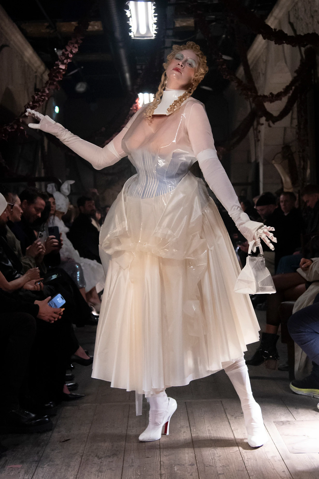 Показ Maison Margiela, весна-лето, Haute Couture 2024 | Spotlight