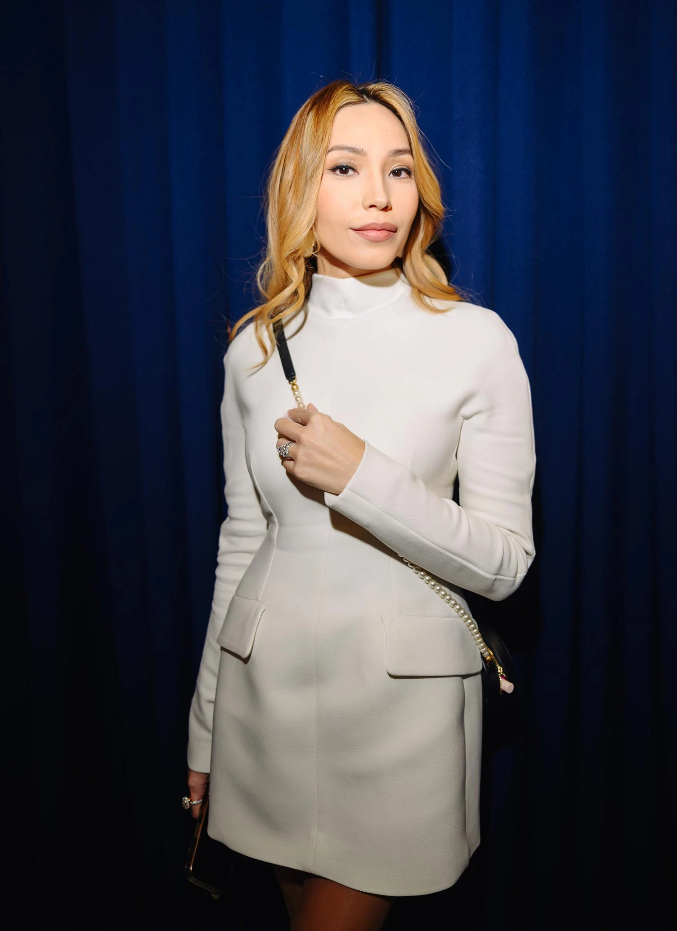 Ания Латыева | Фотографы: Руслан Османханов; Владимир Савельев; Нурлыбек Нурселинов
 