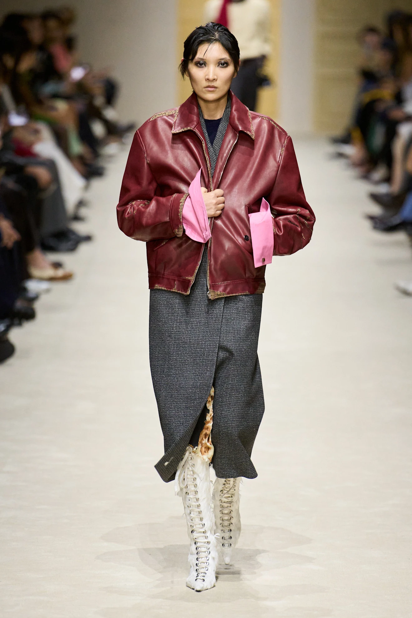 Показ Prada осень-зима 2026 | Spotlight