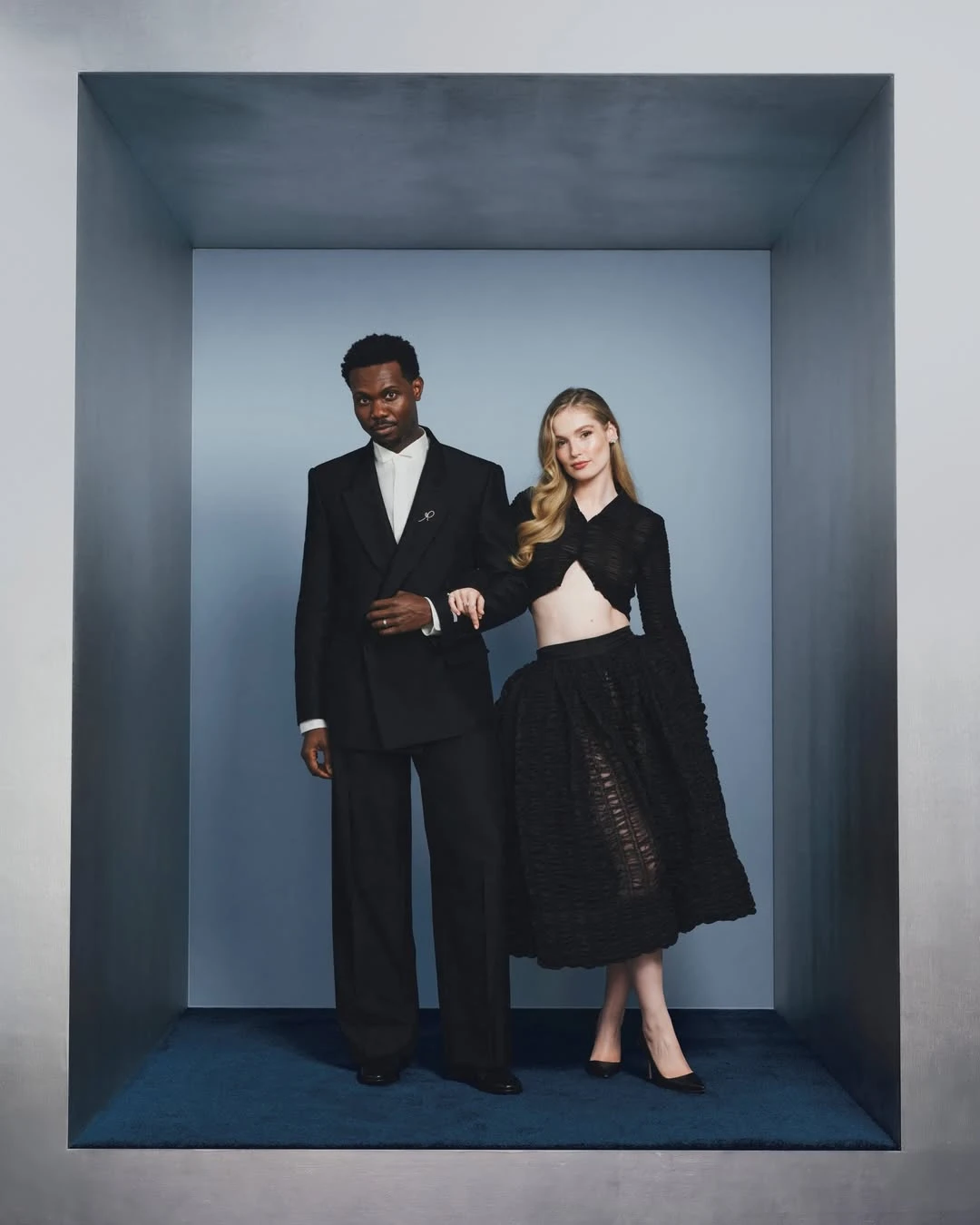 Ханна Додд, сыгравшая Франческу Бриджертон, и Виктор Элли, сыгравший Джона Стерлинга, графа Килмартина – ее возлюбленного | Netflix