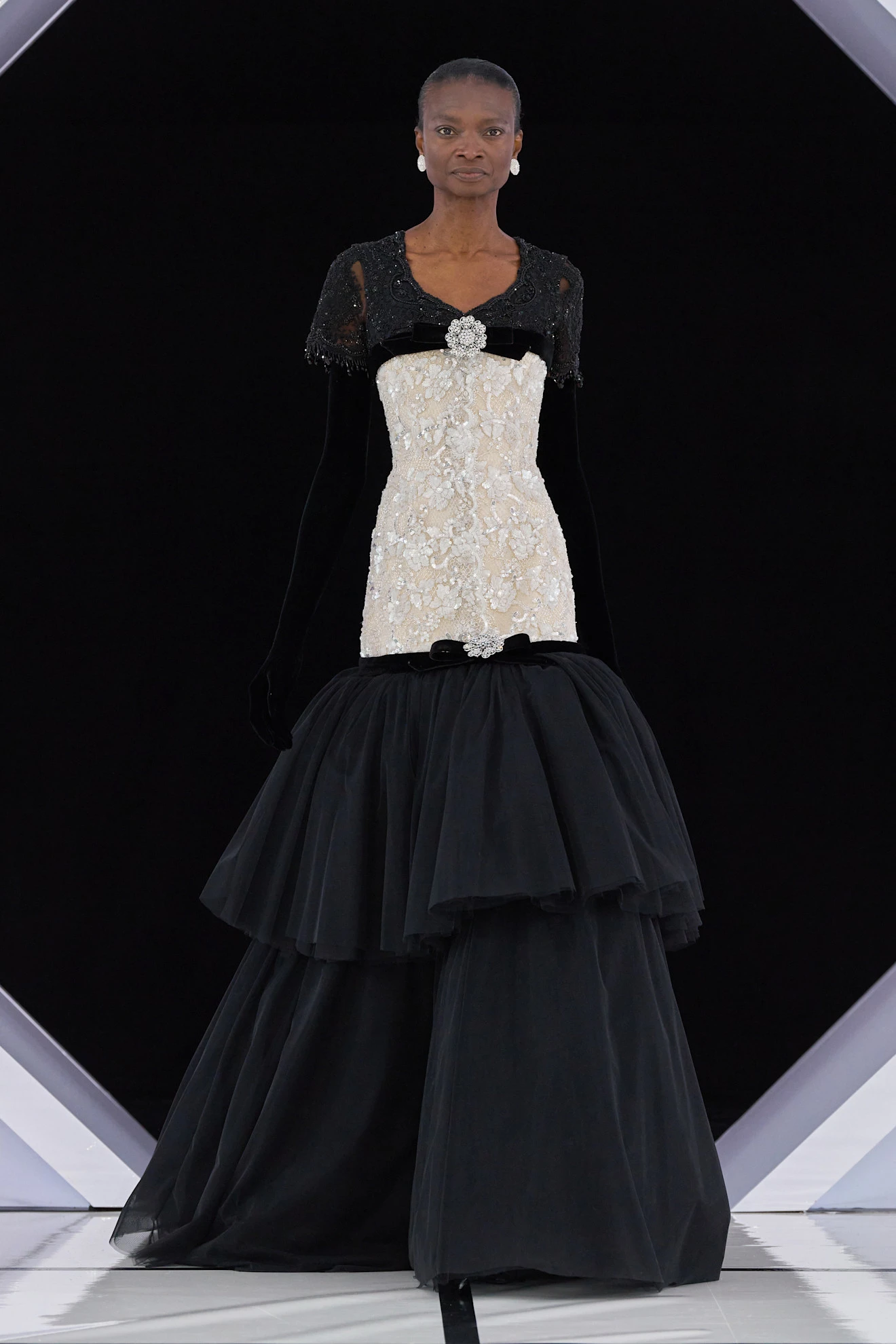 Показ Richard Quinn осень-зима 2026 | Spotlight