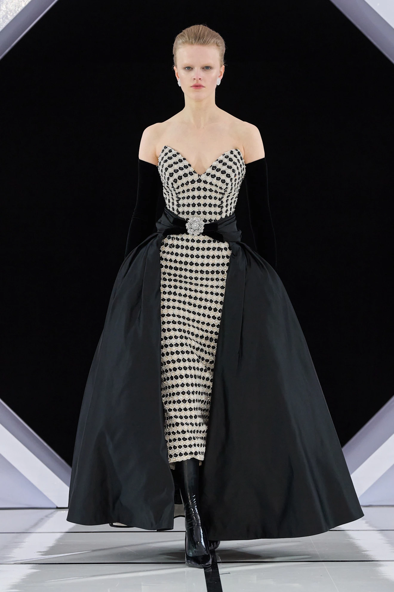 Показ Richard Quinn осень-зима 2026 | Spotlight