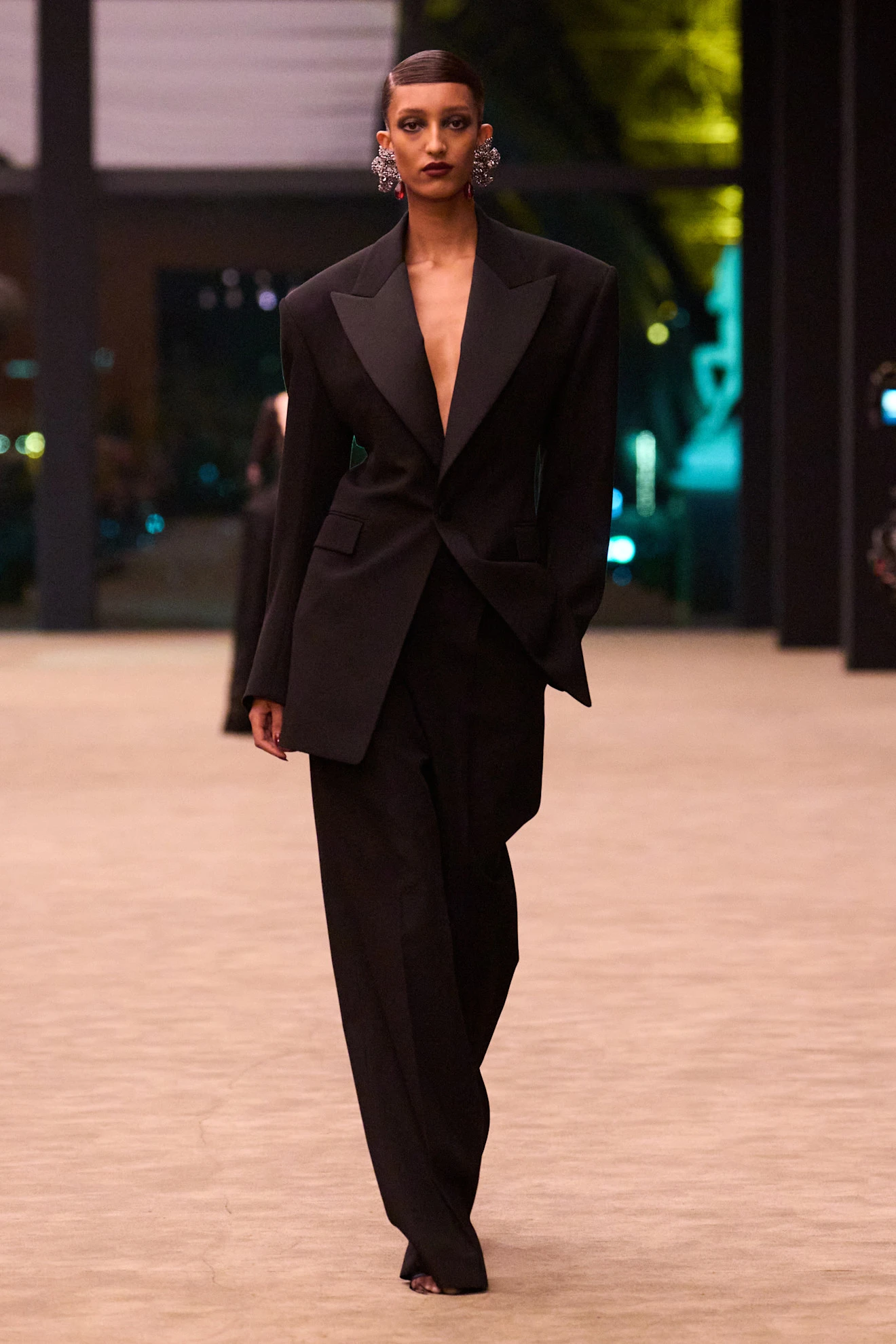 Показ Saint Laurent осень-зима 2026 | Spotlight