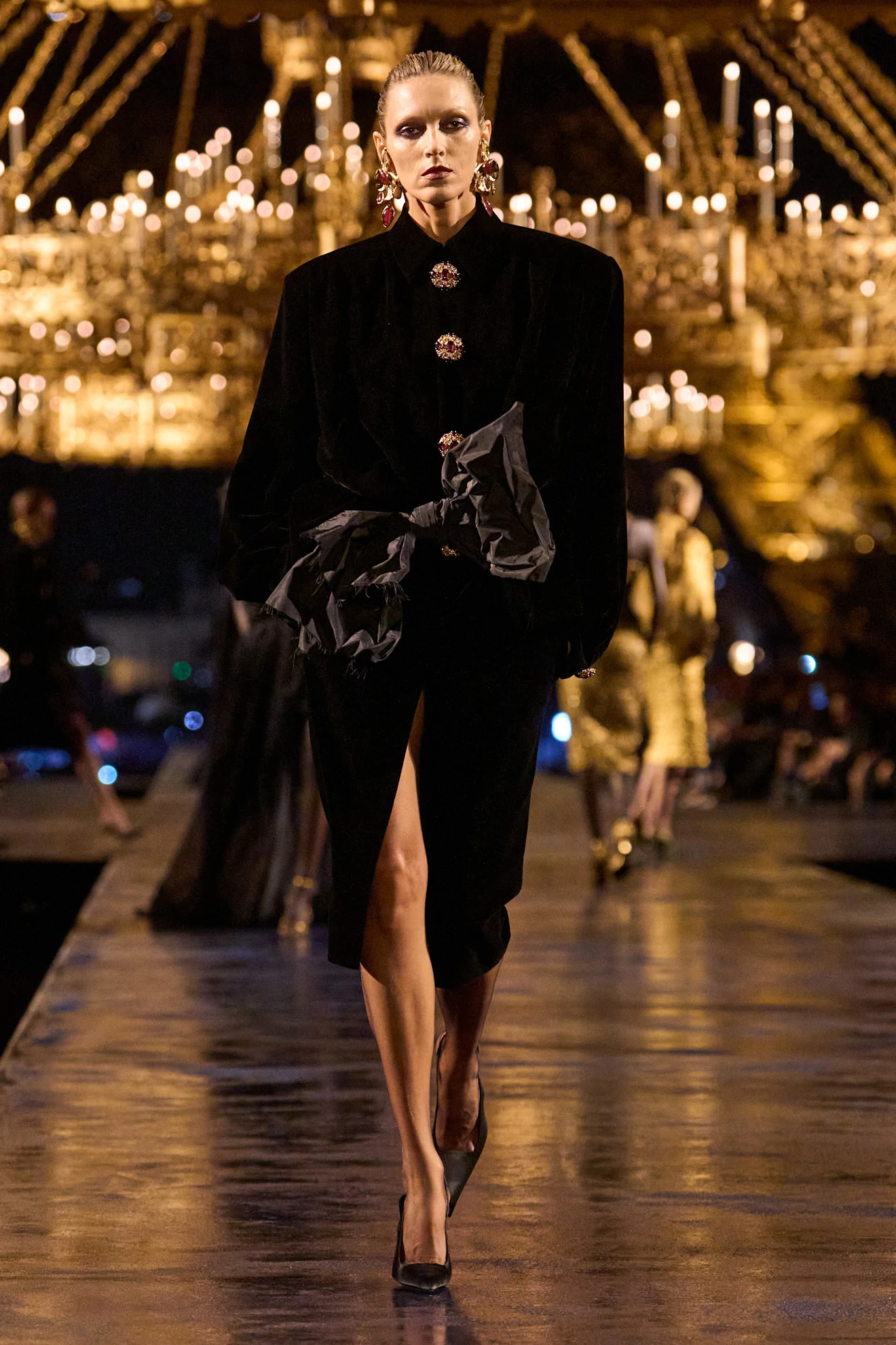 Показ Saint Laurent весна-лето 2027 | Spotlight
