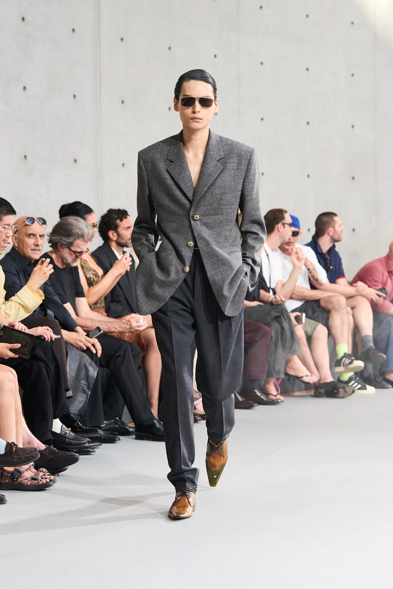 Показ Saint Laurent весна-лето 2027 | Spotlight