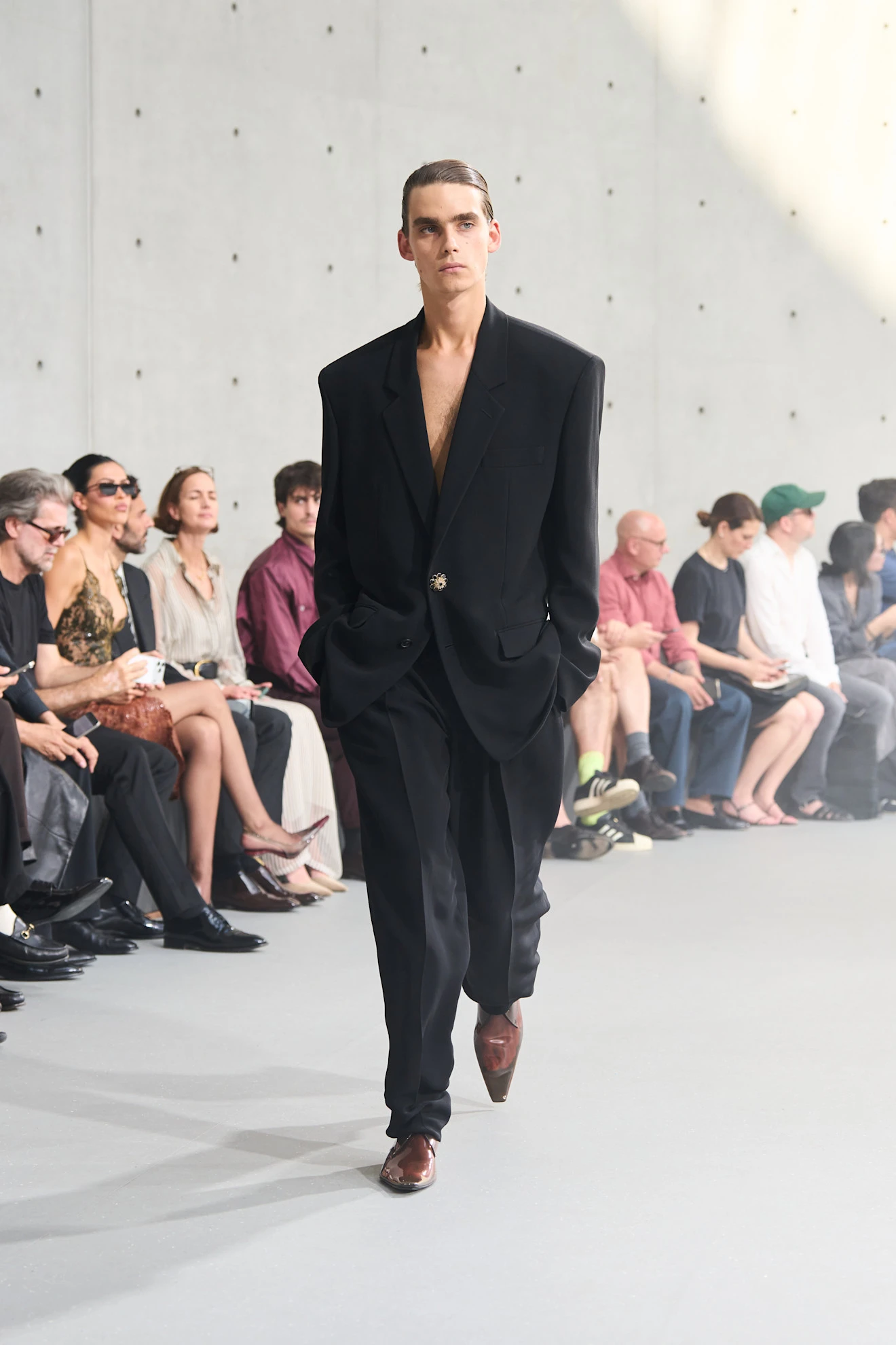 Показ Saint Laurent весна-лето 2027 | Spotlight