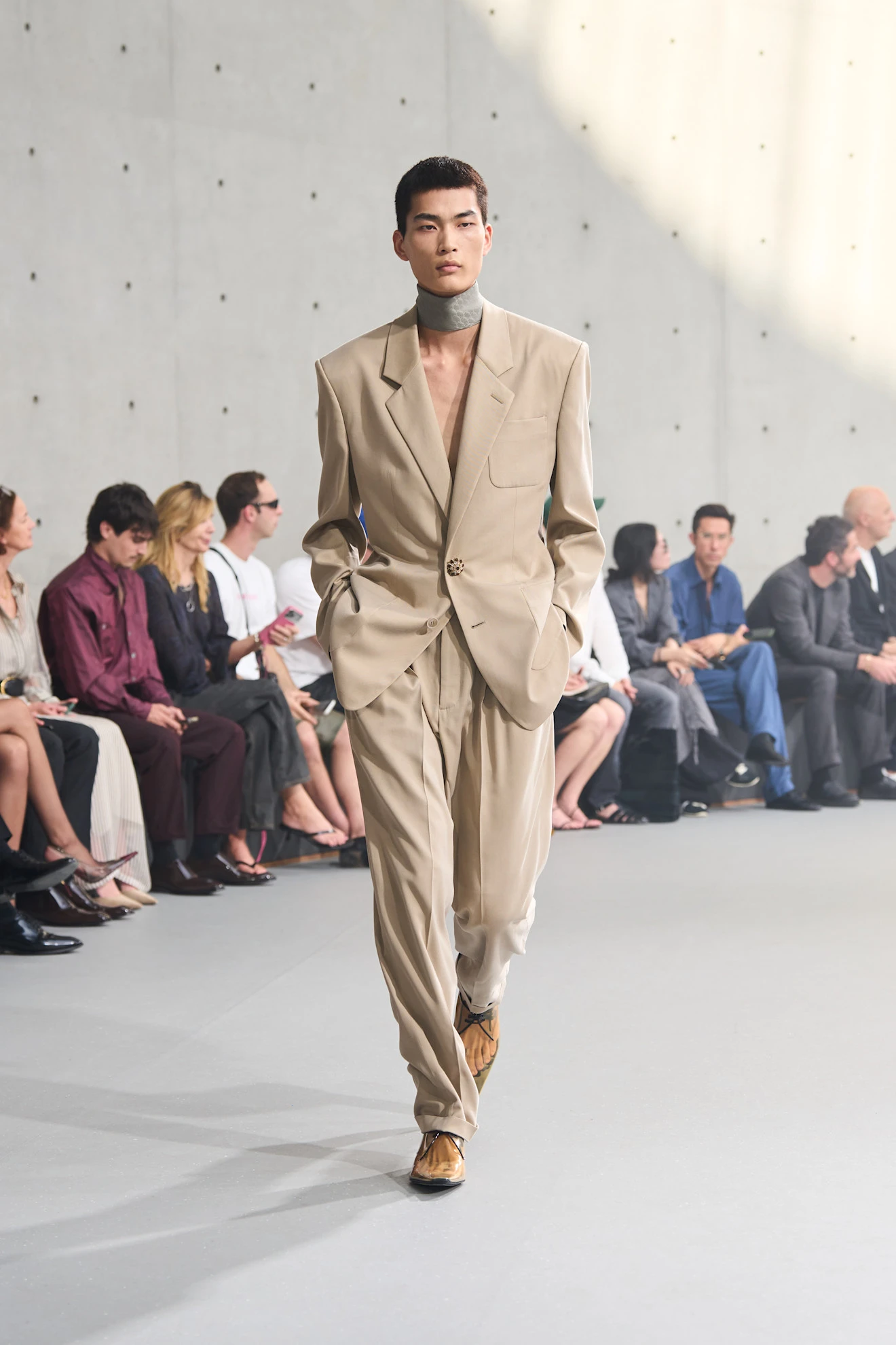 Показ Saint Laurent весна-лето 2027 | Spotlight