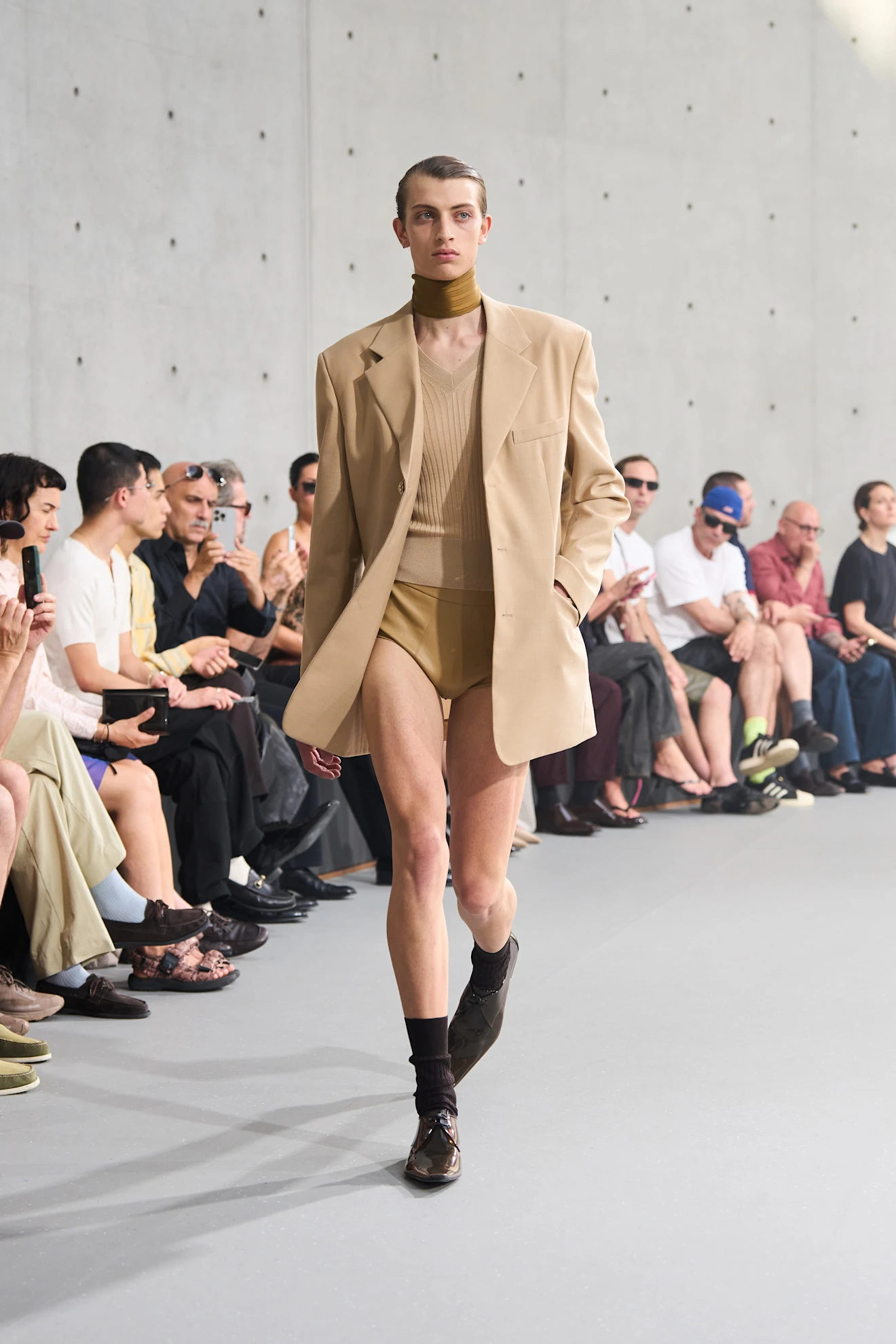 Показ Saint Laurent весна-лето 2027 | Spotlight