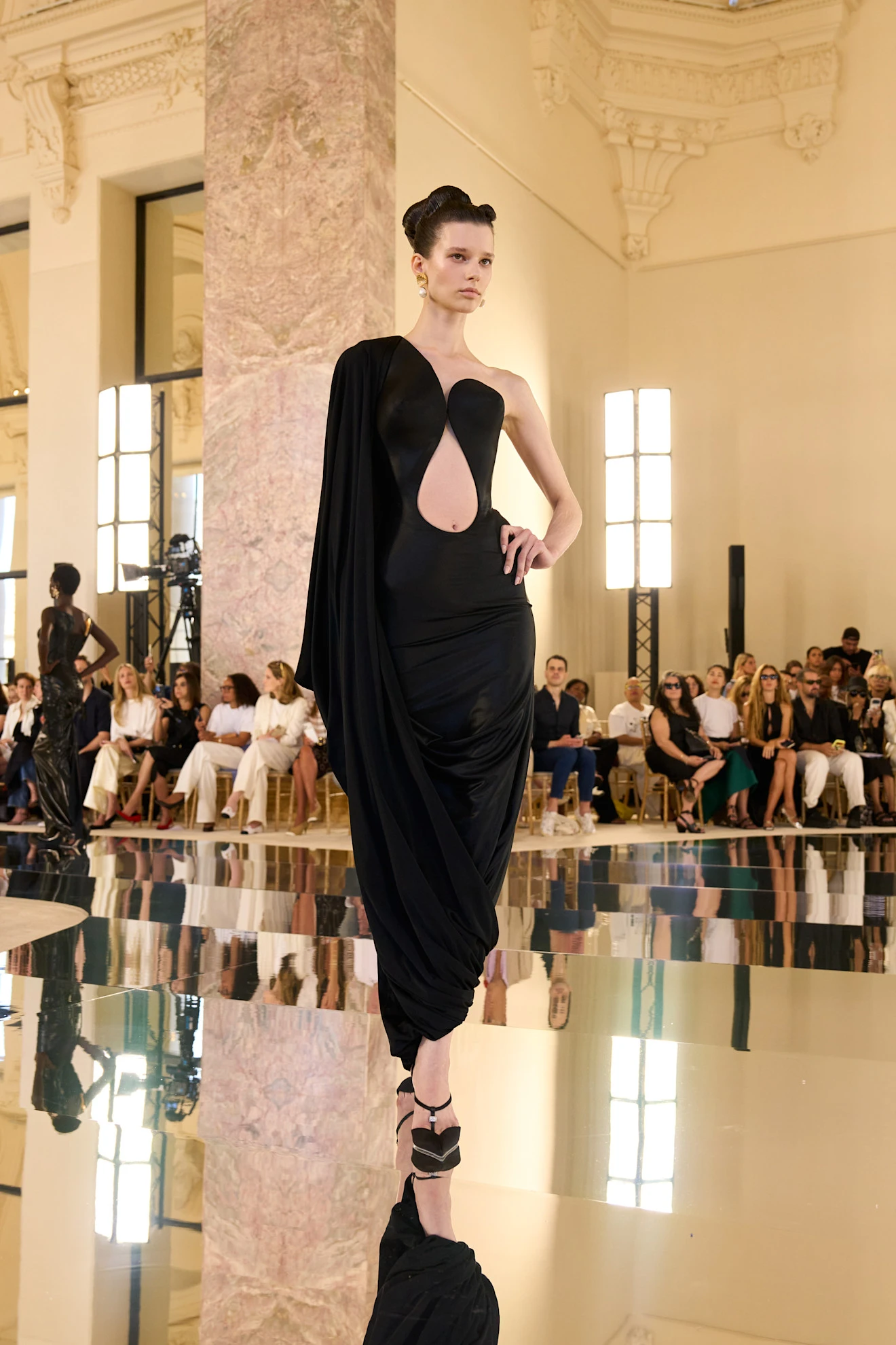 Schiaparelli | Показ Haute Couture осень-зима 2026 | Spotlight