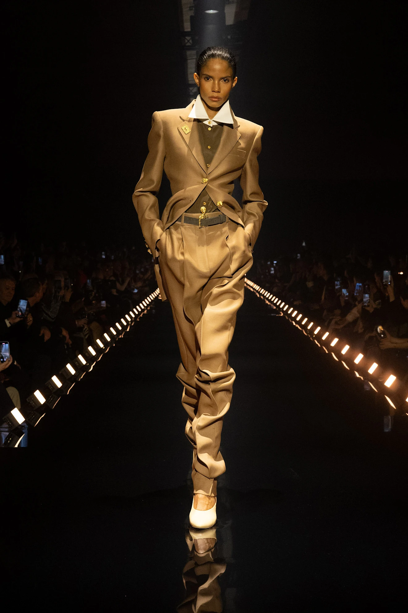 Показ Schiaparelli осень-зима 2026 | Spotlight