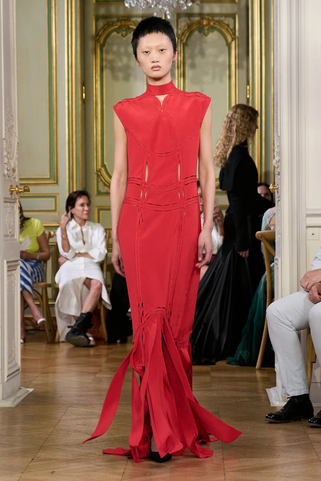 Standing Ground | Показ Haute Couture осень-зима 2026 | Spotlight