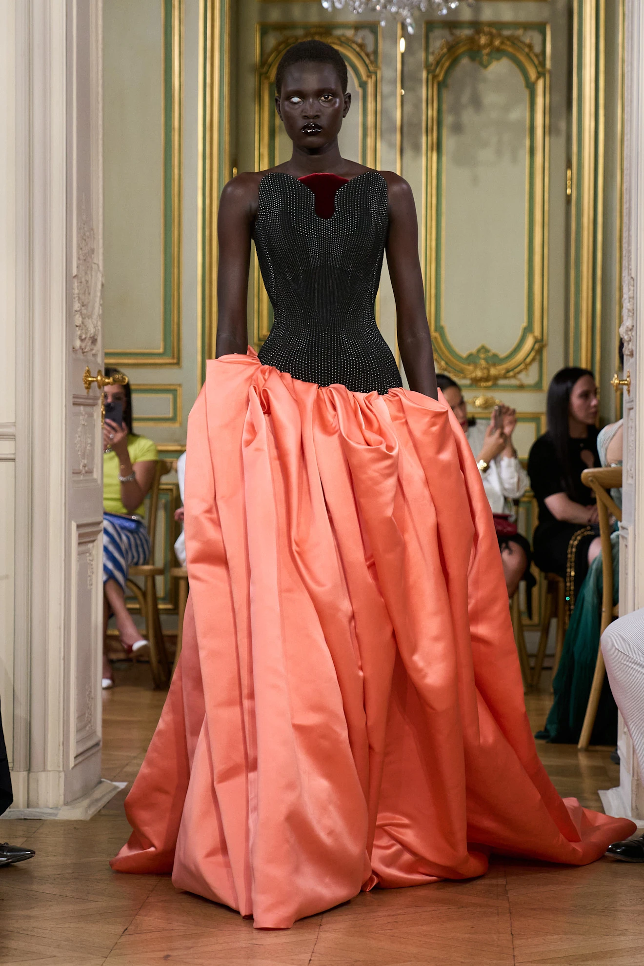 Standing Ground | Показ Haute Couture осень-зима 2026 | Spotlight