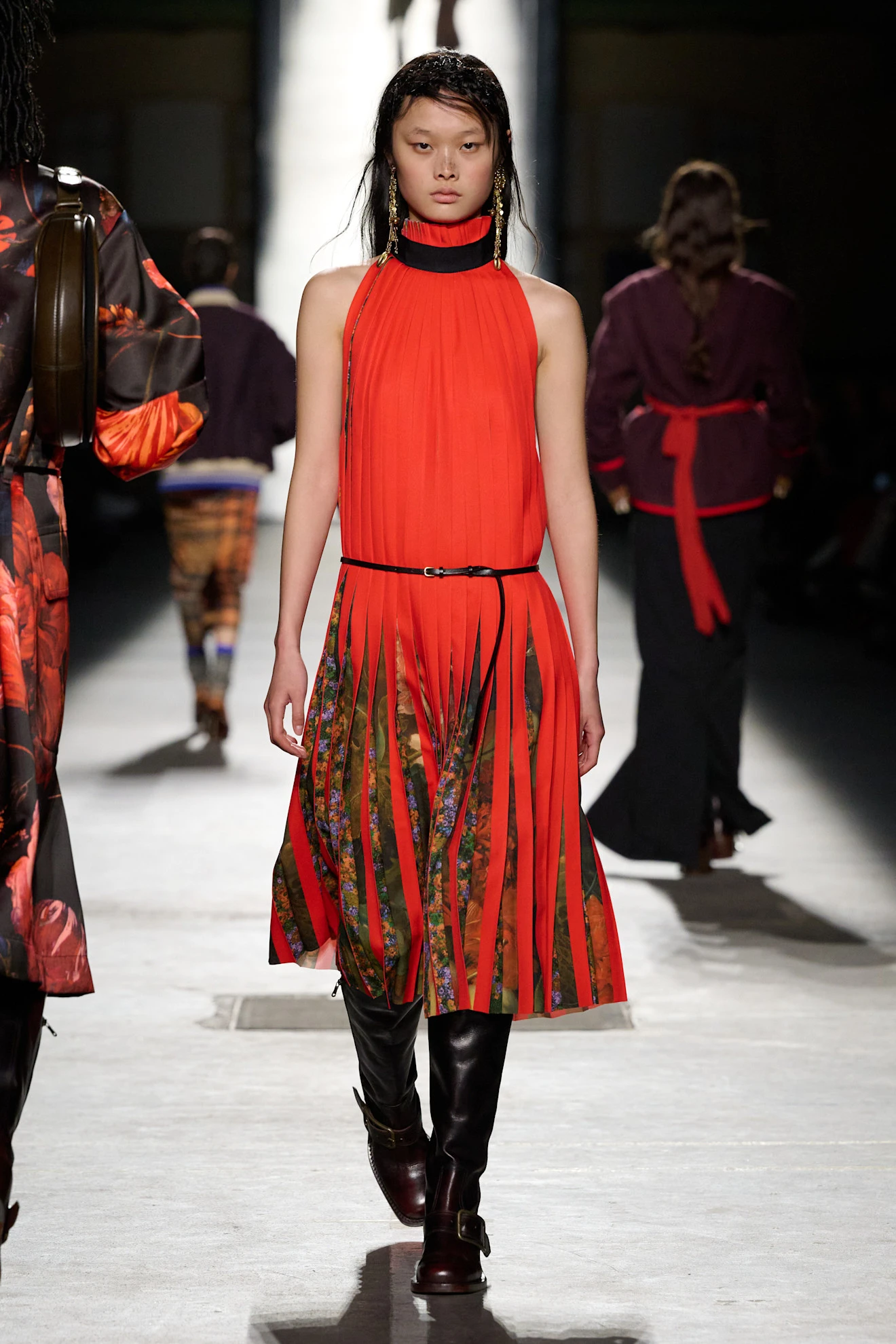 Показ Dries Van Noten осень-зима 2026 | Spotlight