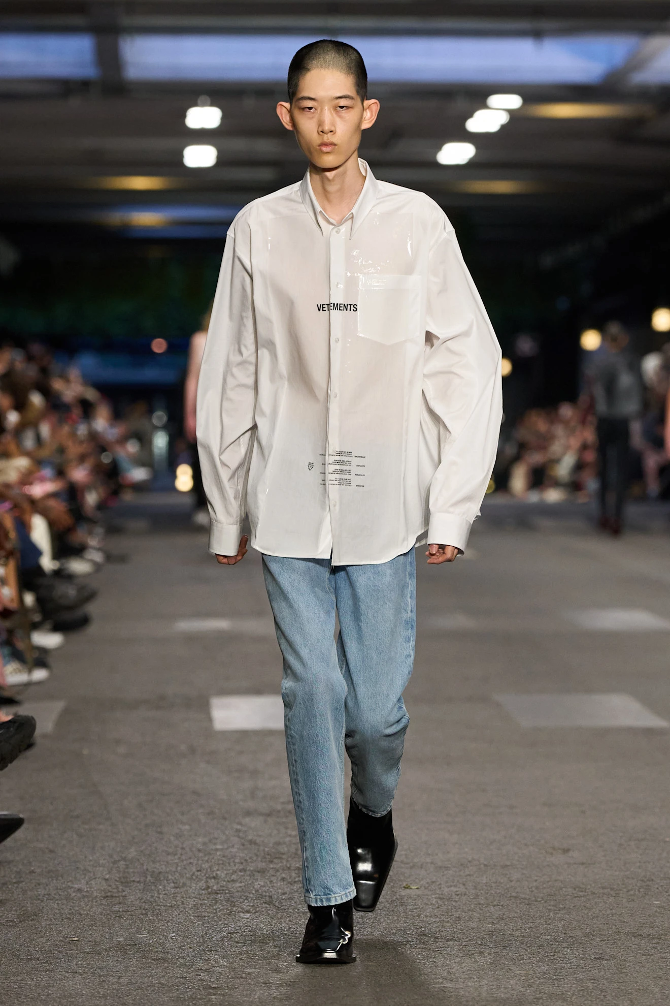 Показ Vetements весна-лето 2027 | Spotlight