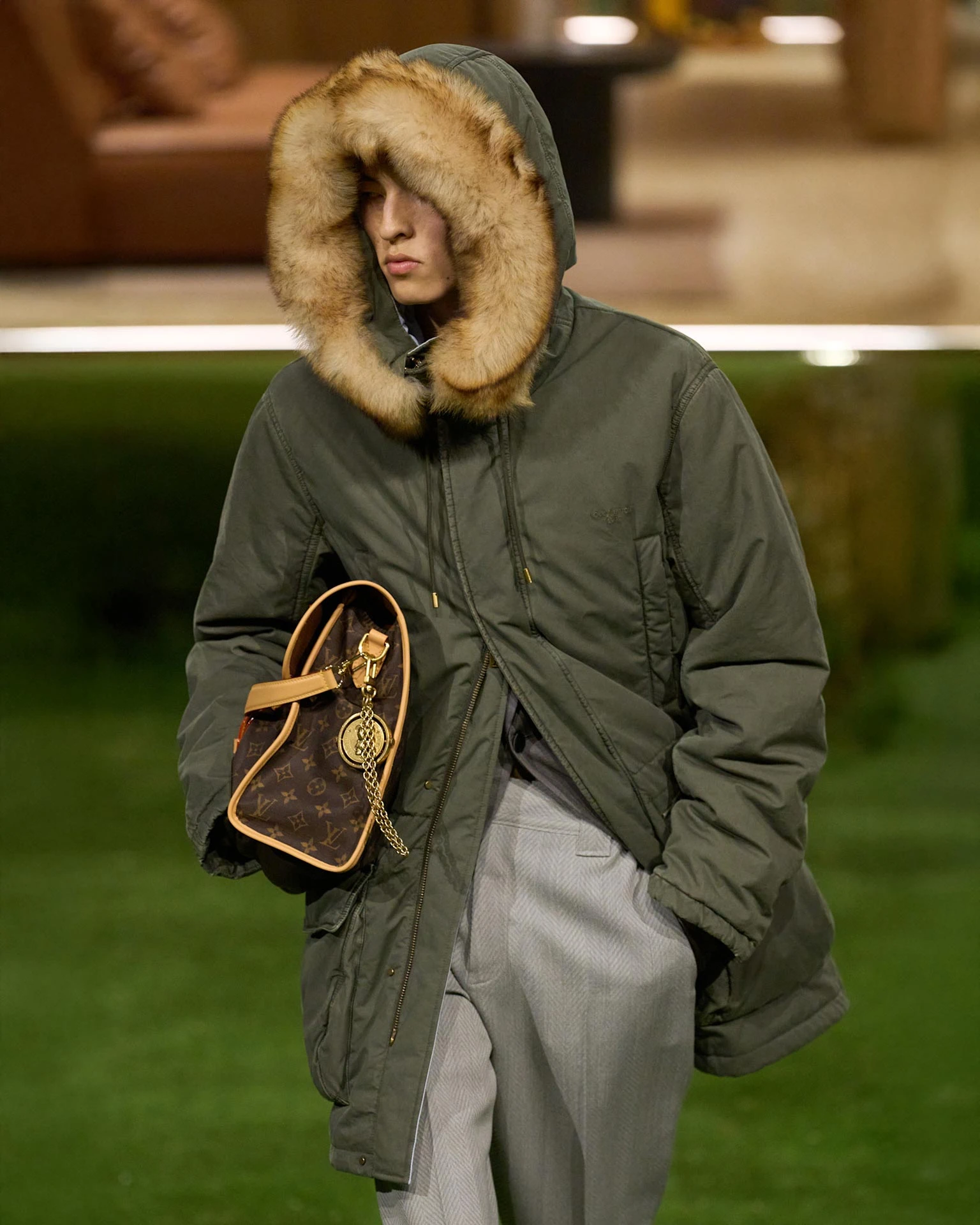 Модель Альжан Джандарбеков | Louis Vuitton | Spotlight