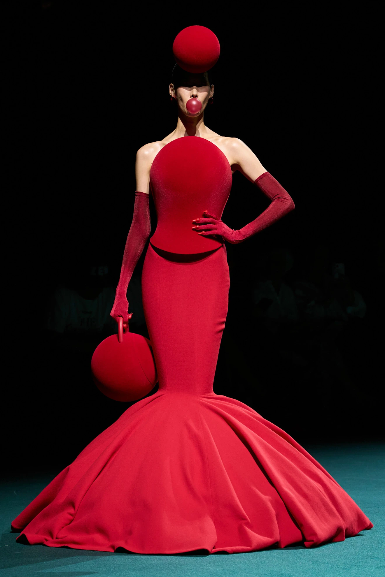 Robert Wun | Показ Haute Couture осень-зима 2026 | Spotlight