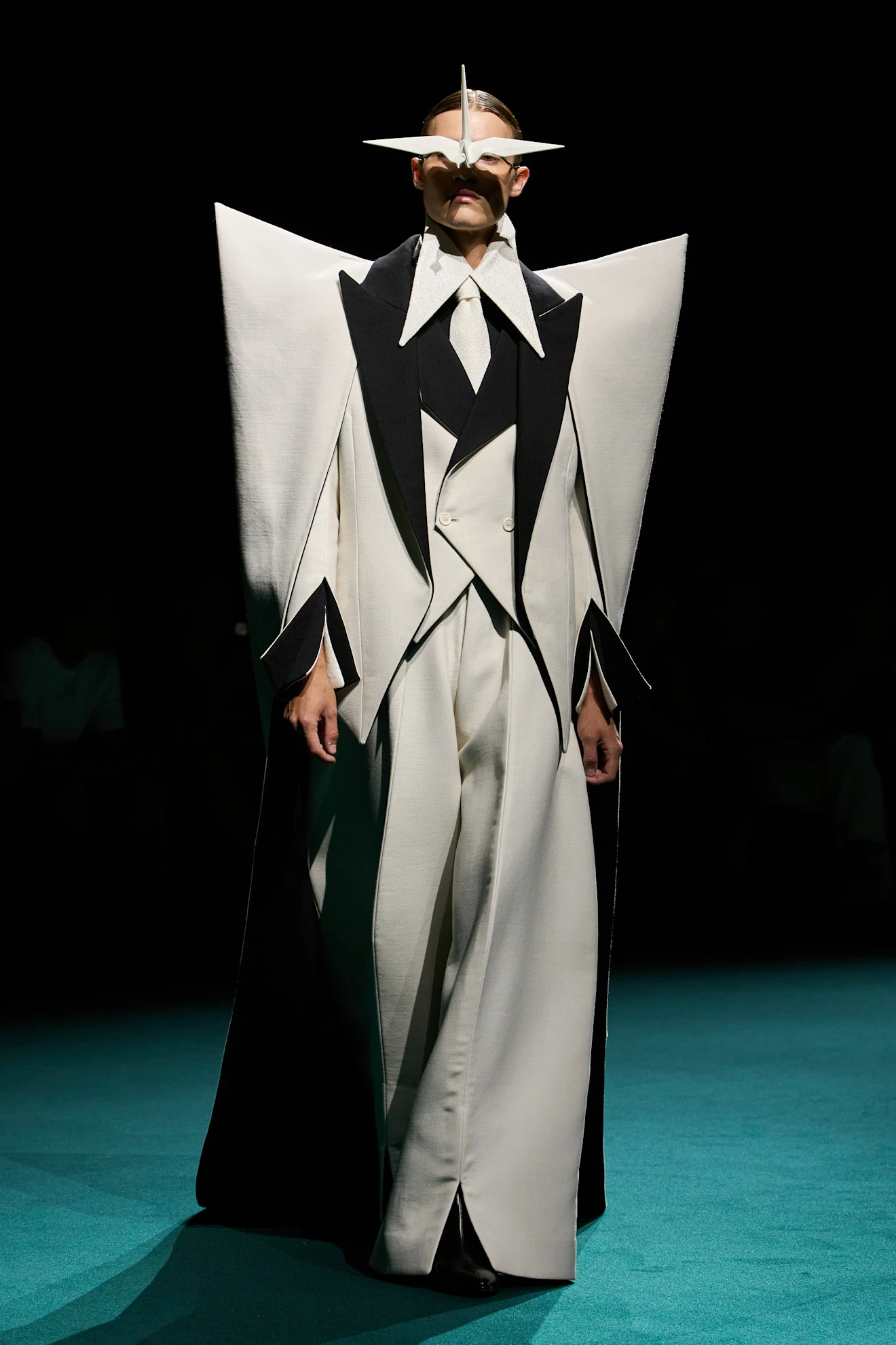 Robert Wun | Показ Haute Couture осень-зима 2026 | Spotlight