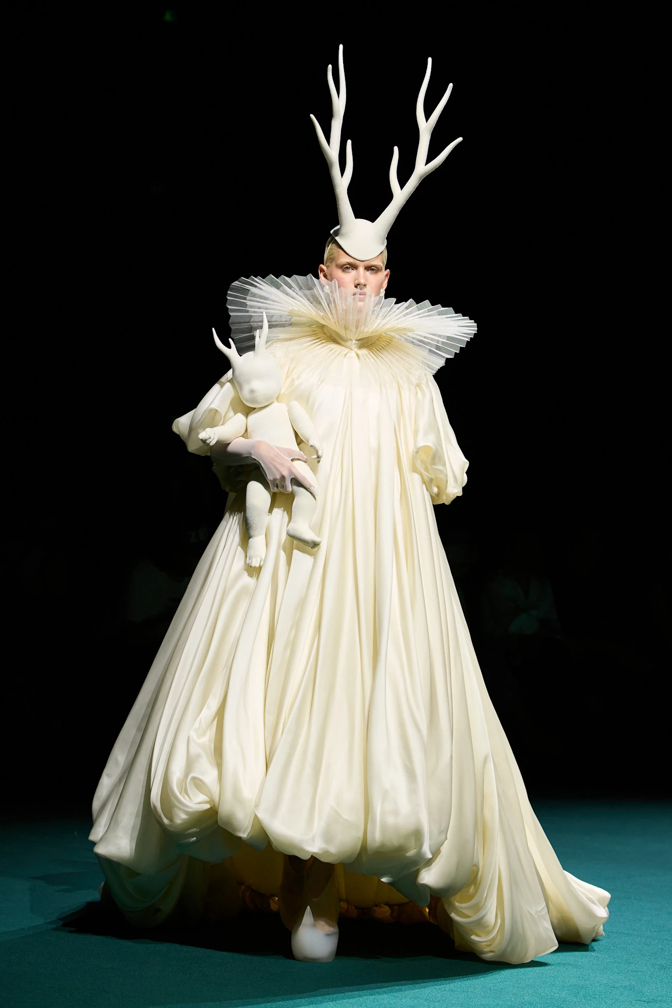 Robert Wun | Показ Haute Couture осень-зима 2026 | Spotlight