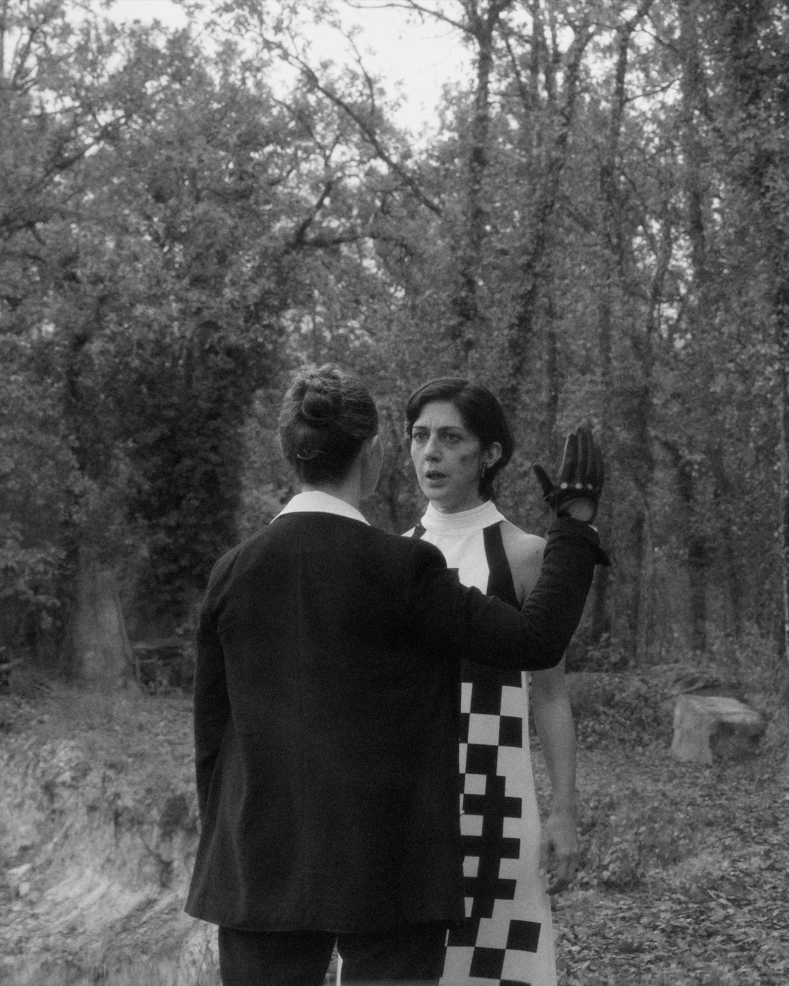 Кадр из фильма «Два человека обмениваются слюной» | IMDb