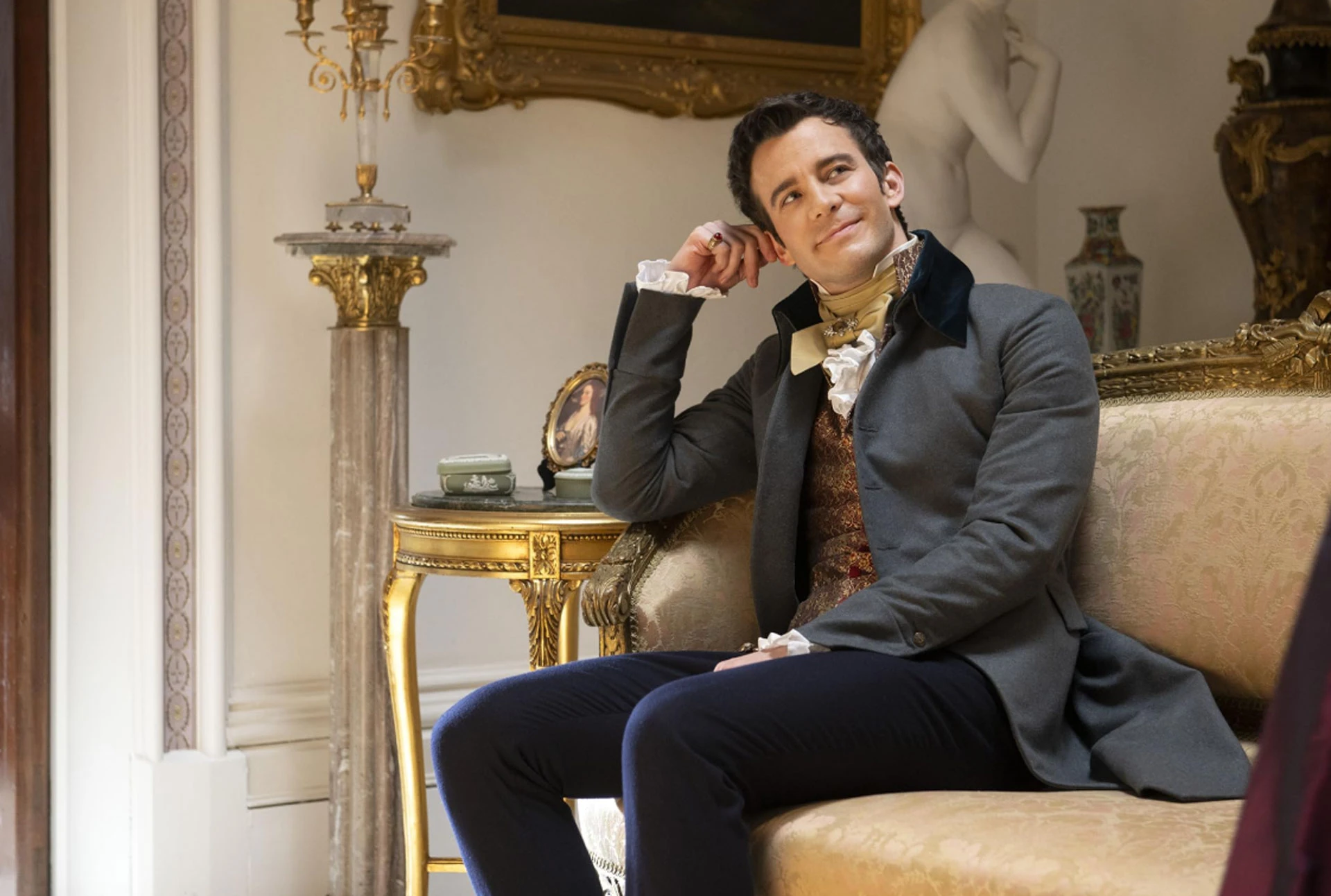 Кадр из сериала «Бриджертоны» | Бенедикт Бриджертон | IMDb