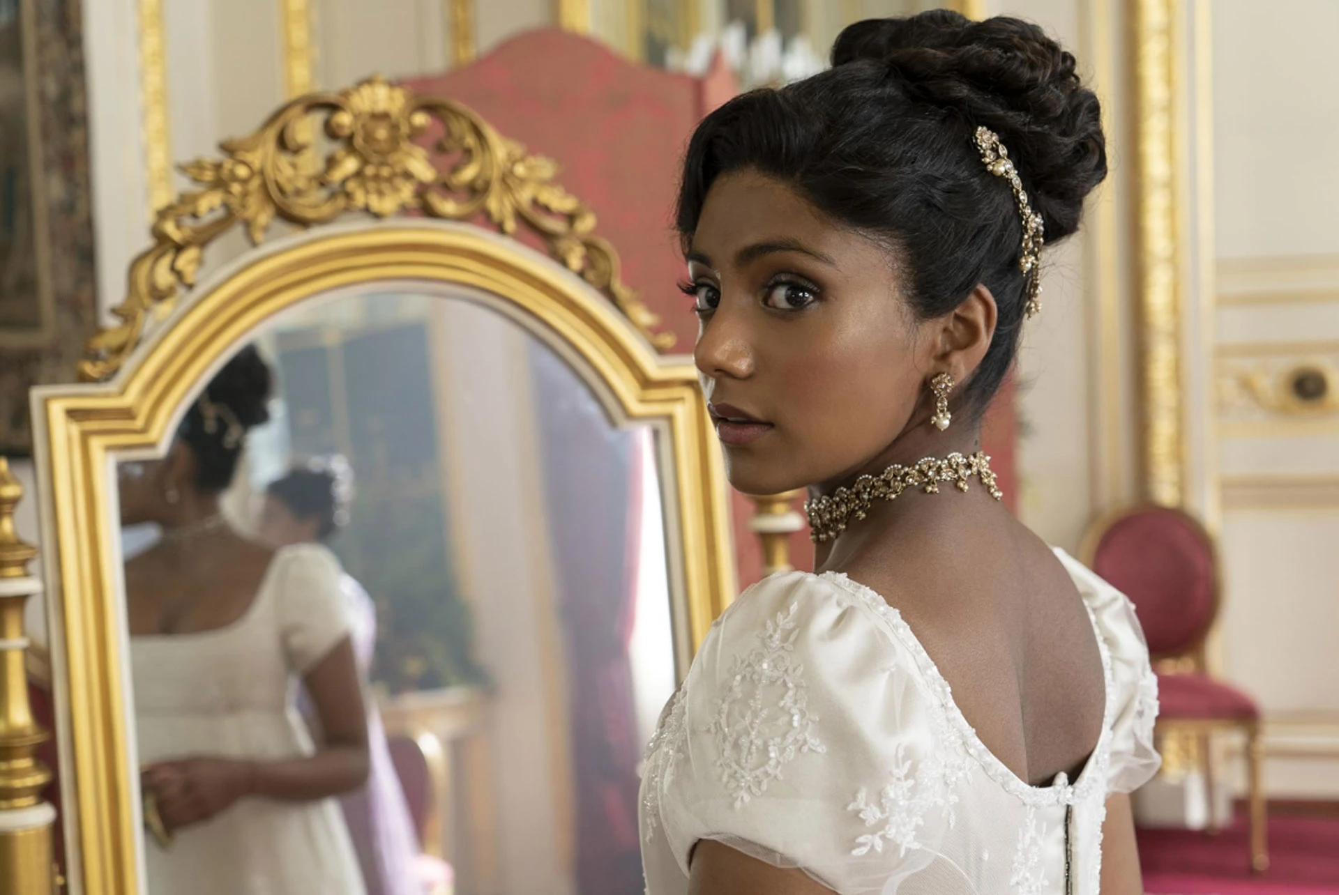 Кадр из сериала «Бриджертоны» | Эдвина Шарма | IMDb