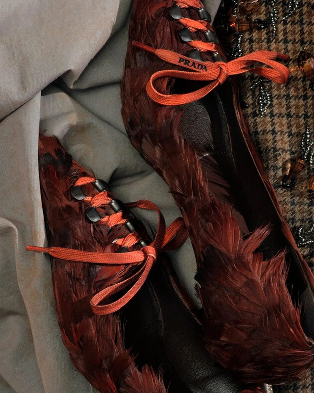 Официальный сайт Prada
