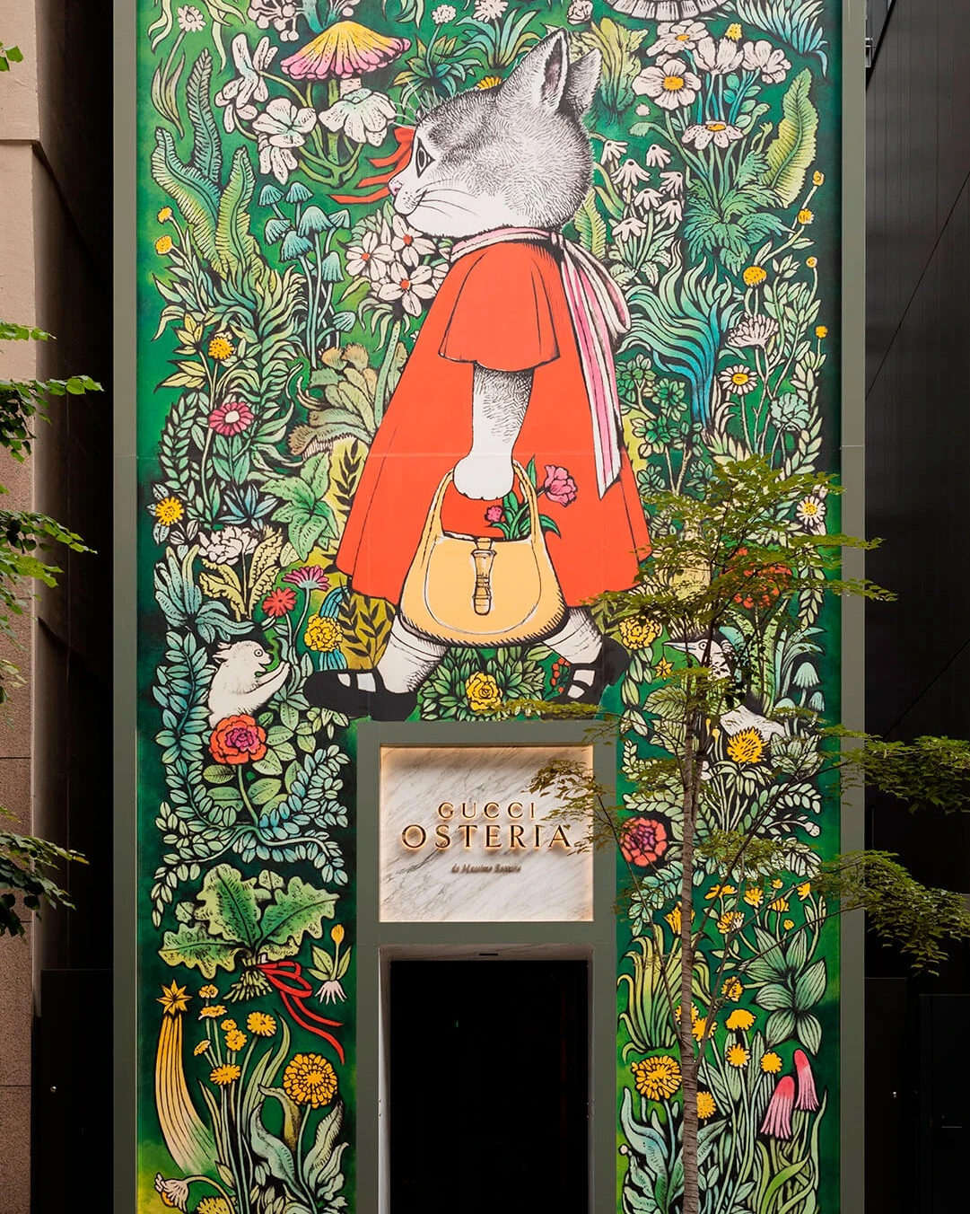 Gucci Osteria da Massimo Bottura расположился на верхнем этаже флагманского бутика бренда в районе Гиндза | Архив пресс-служб