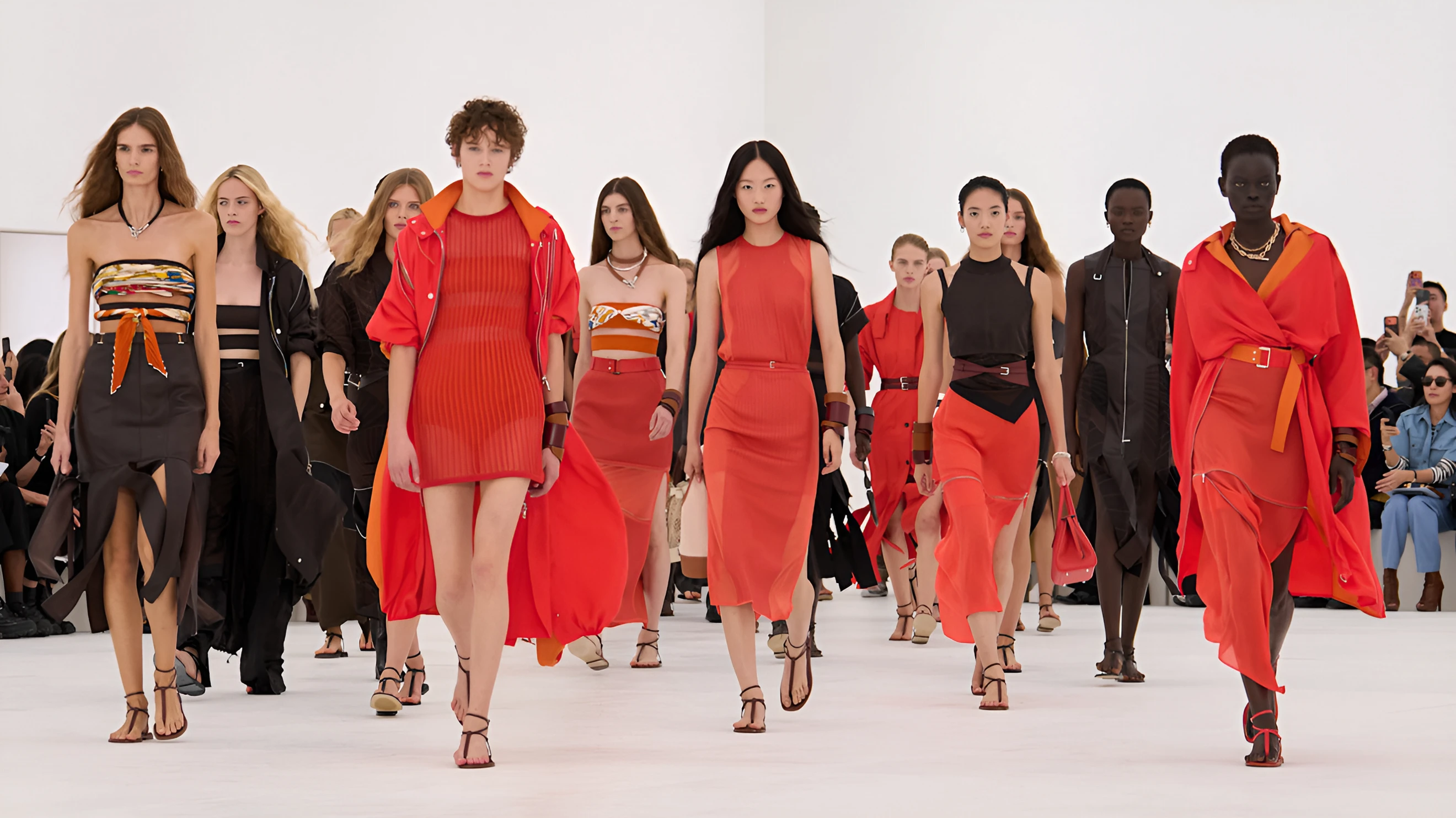 Показ Hermès весна-лето 2027 | Spotlight