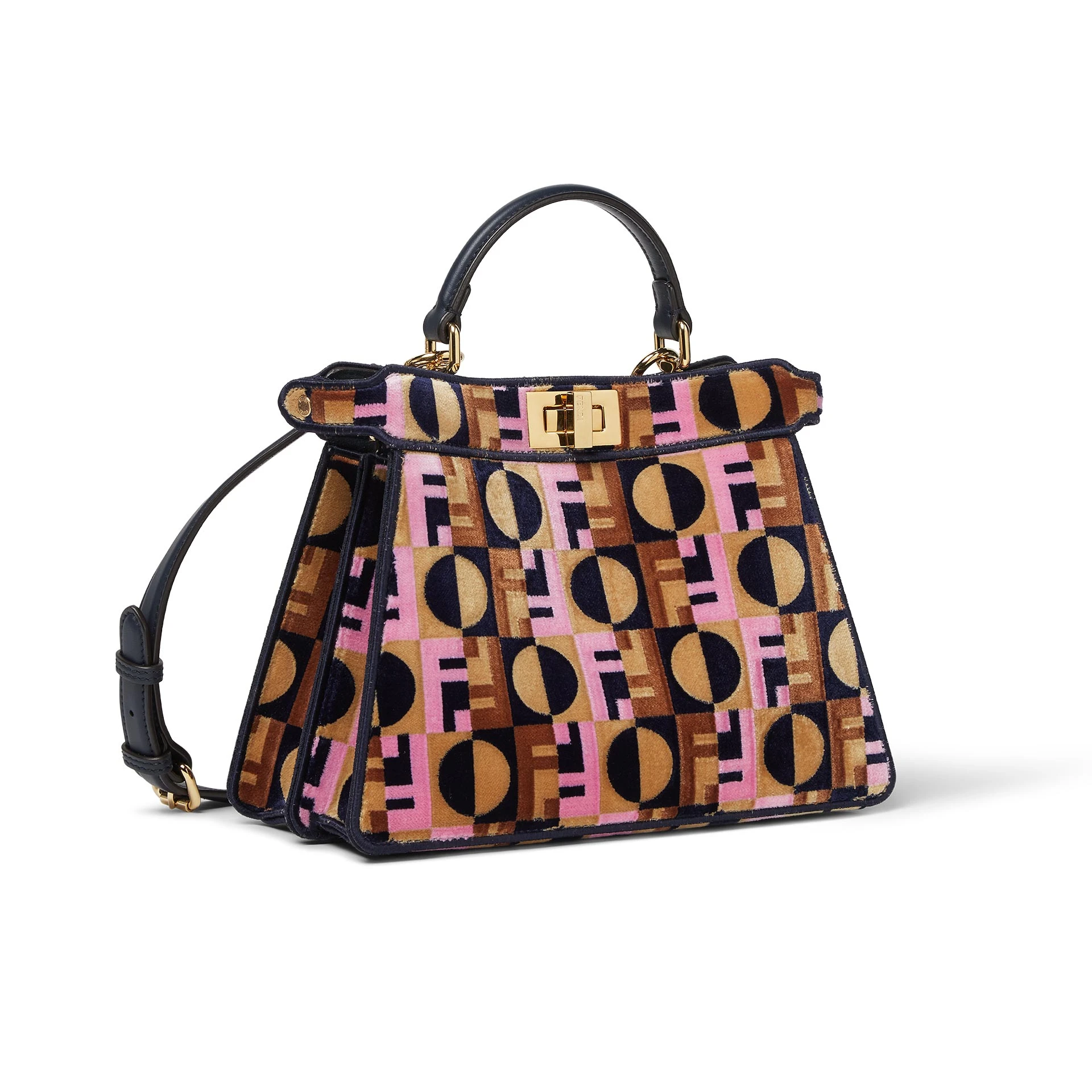 Официальный сайт Fendi